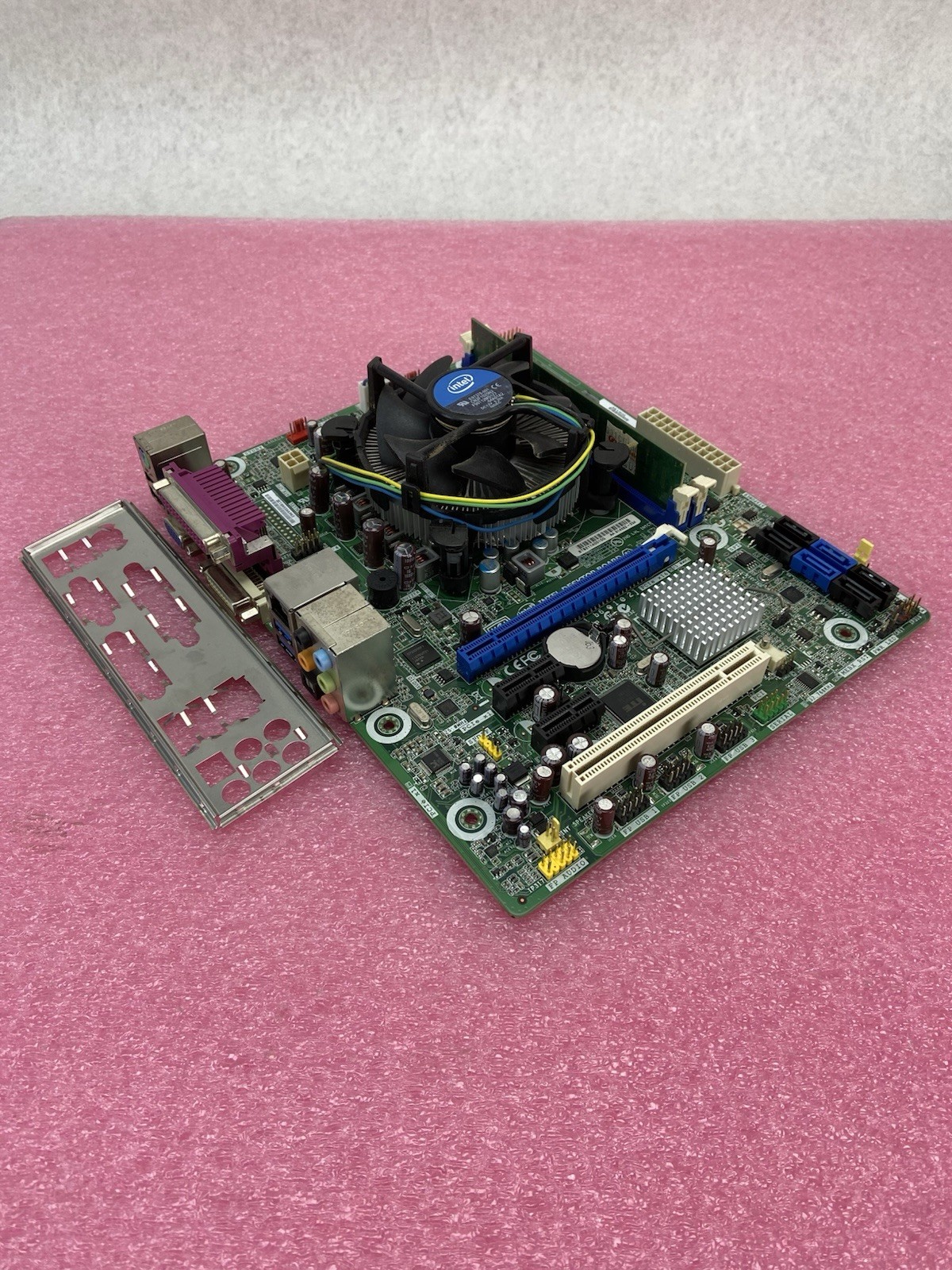 Intel DH61BE Motherboard Intel Core i5-2500 3.3GHz 2GB RAM w/IO