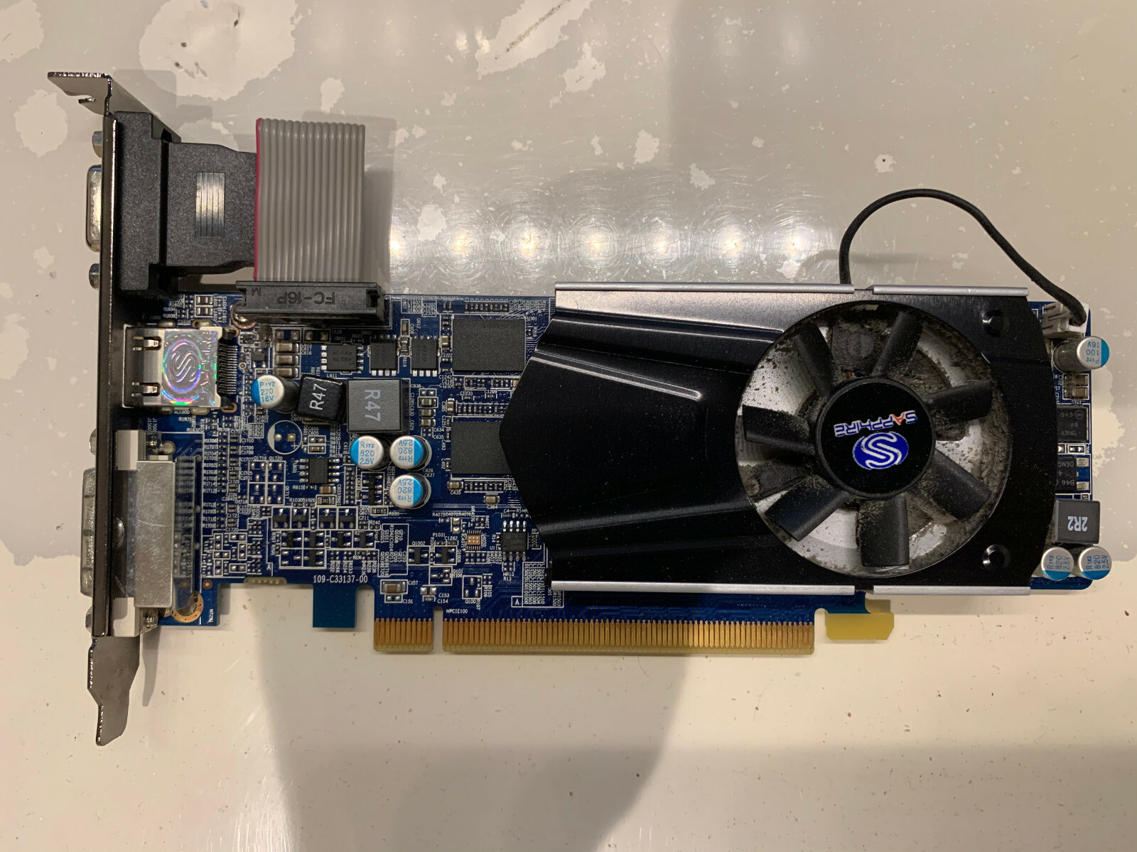Sapphire Radeon HD 6570 1GB Video Card (PN: 299-1E193-010SA)