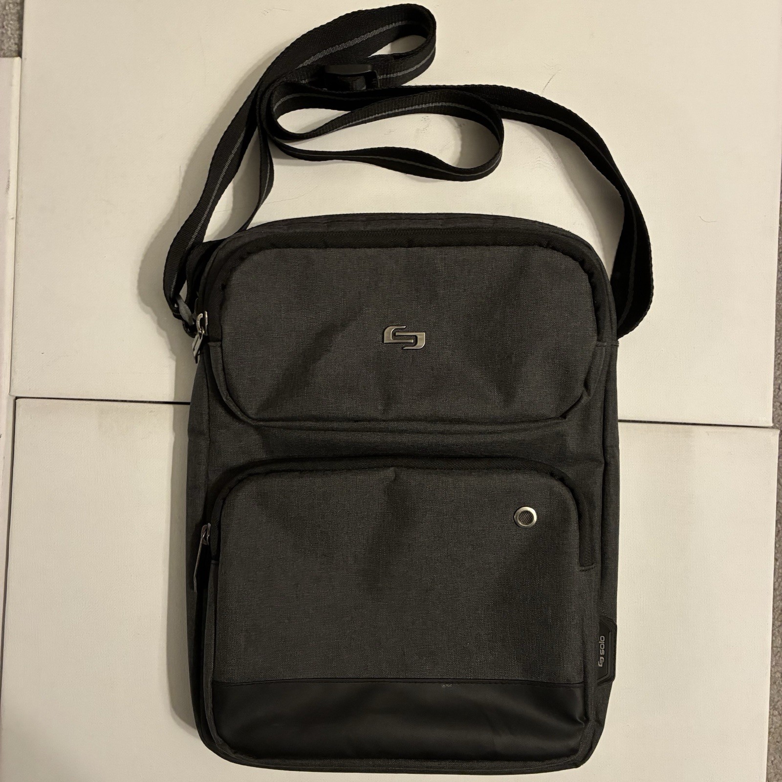 Solo NY Ludlow Universal Tablet Sling Bag Gray - Fits 11 Inch Tablet or iPad