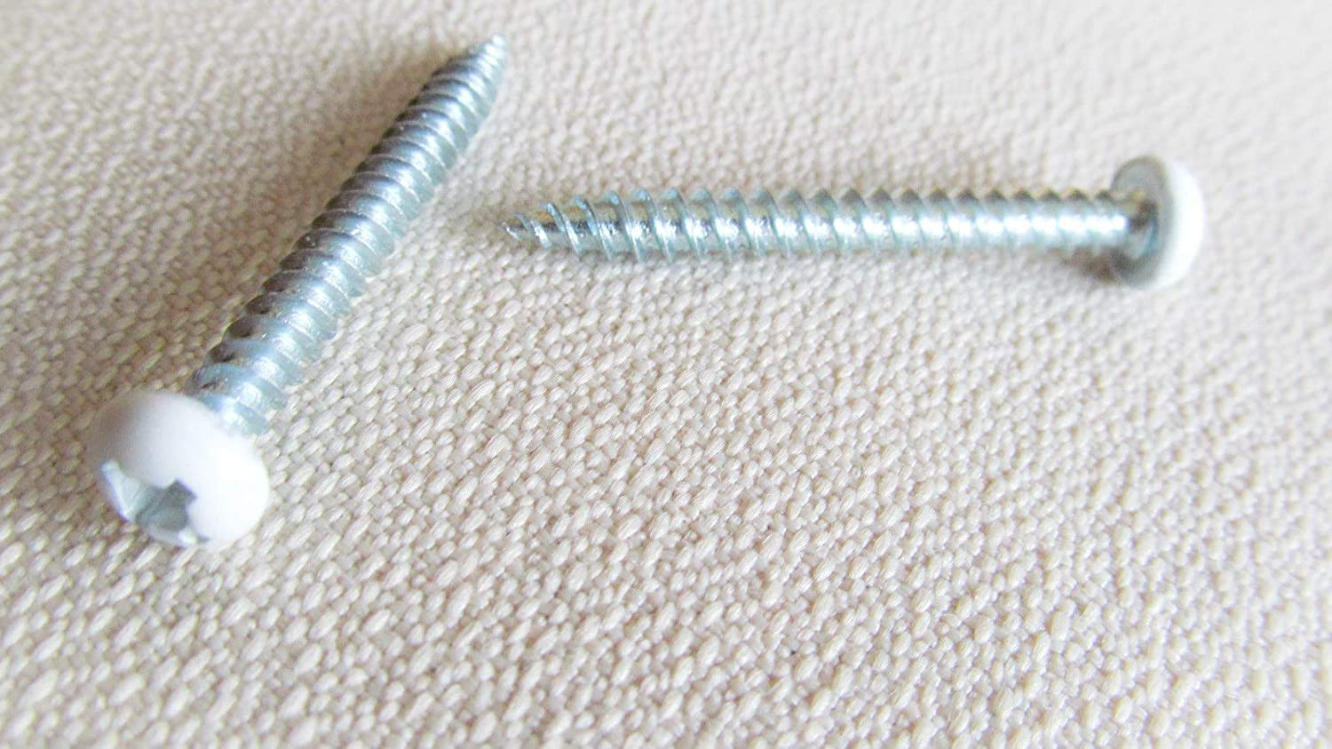 60 Pcs # 8 X 1 1/2" Pan White Head Screw Quad Drive Twinfast Thread Cargo RV