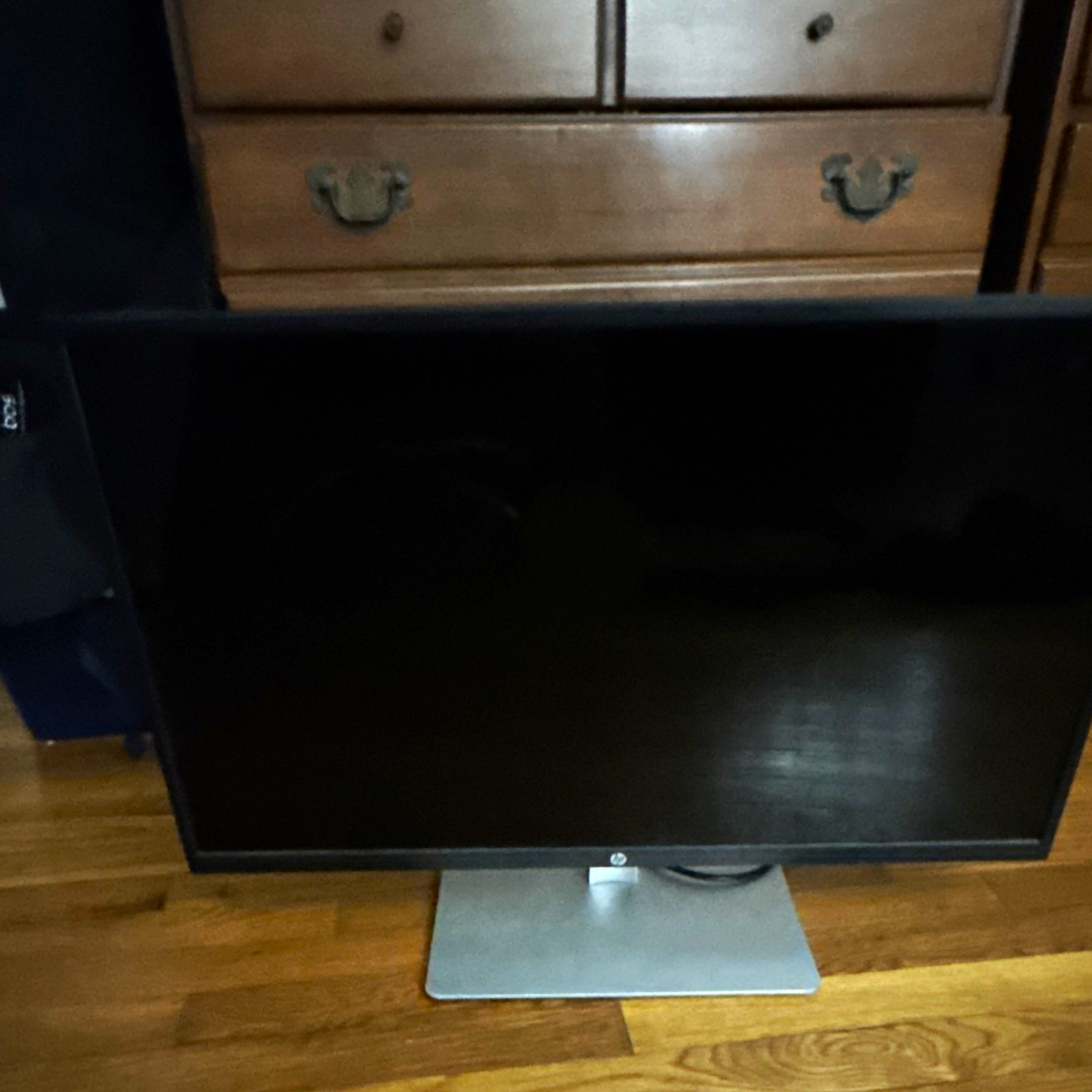 HP 32s  LED Monitor 1080p 60Hz HDMI Widescreen Black/Silver