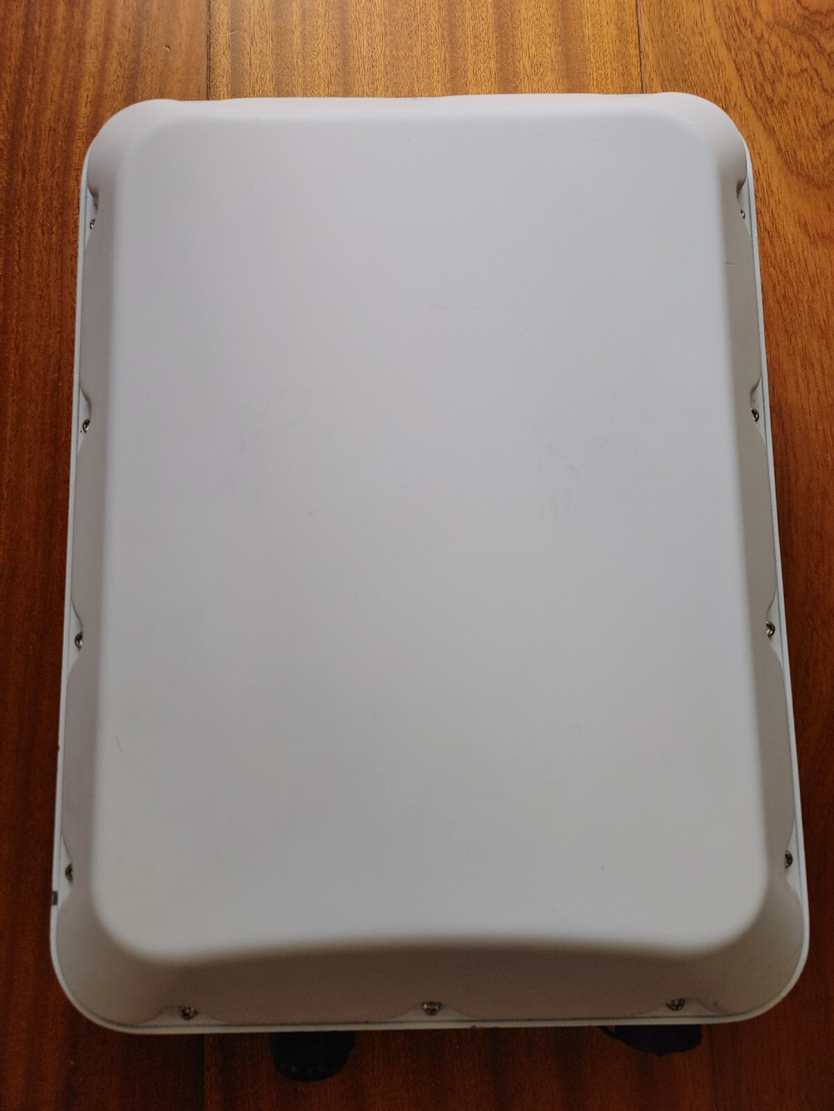 Ruckus T710 Outdoor 802.11ac Wave 2 4x4:4 Wi-Fi Access Point