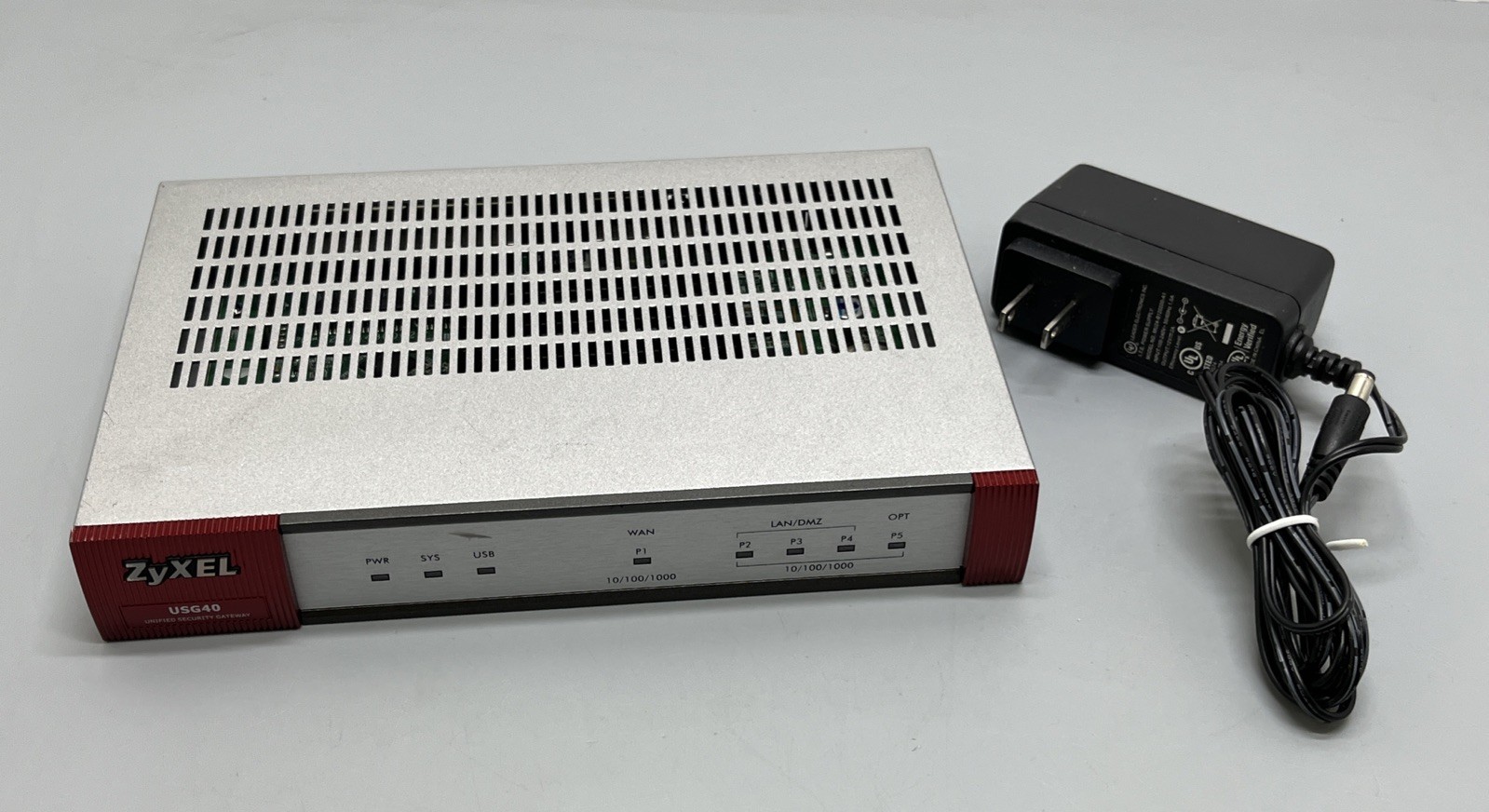 Zyxel USG40 Firewall Next-Gen w/ Adapter