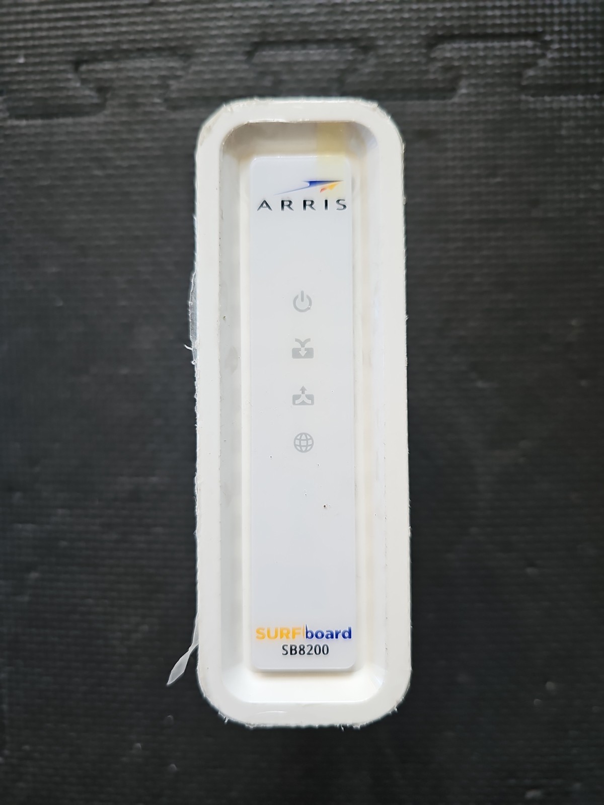 ARRIS - SB8200 - 32x8 DOCSIS 3.1 -  10 Gbps Cable Modem Unit Only 