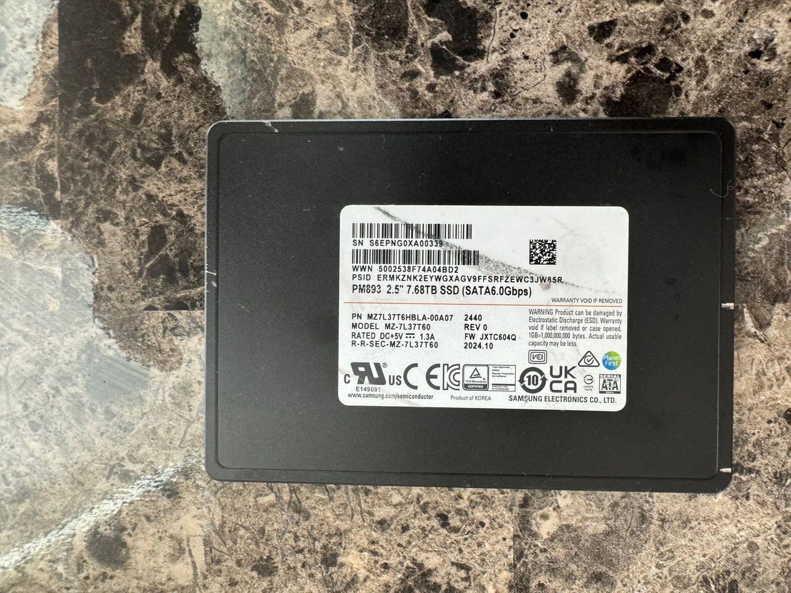 Samsung PM893 7.68TB SATA 6Gb/s 2.5" SSD MZ-7L37T60 MZ7L37T6HBLA
