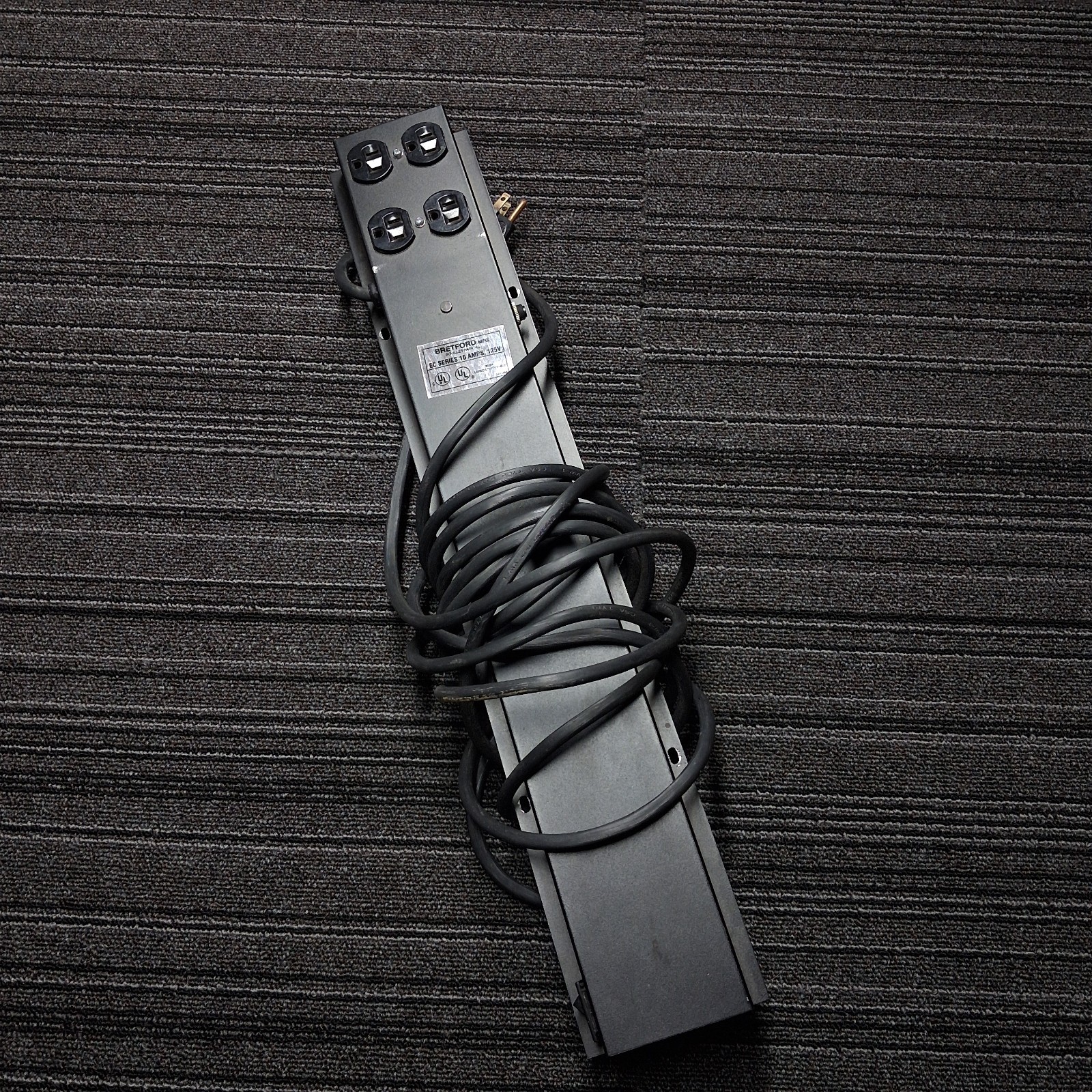 Bretford EC Series 4 Outlet Power Strip 10A 125V Computer Cart PDU Tested