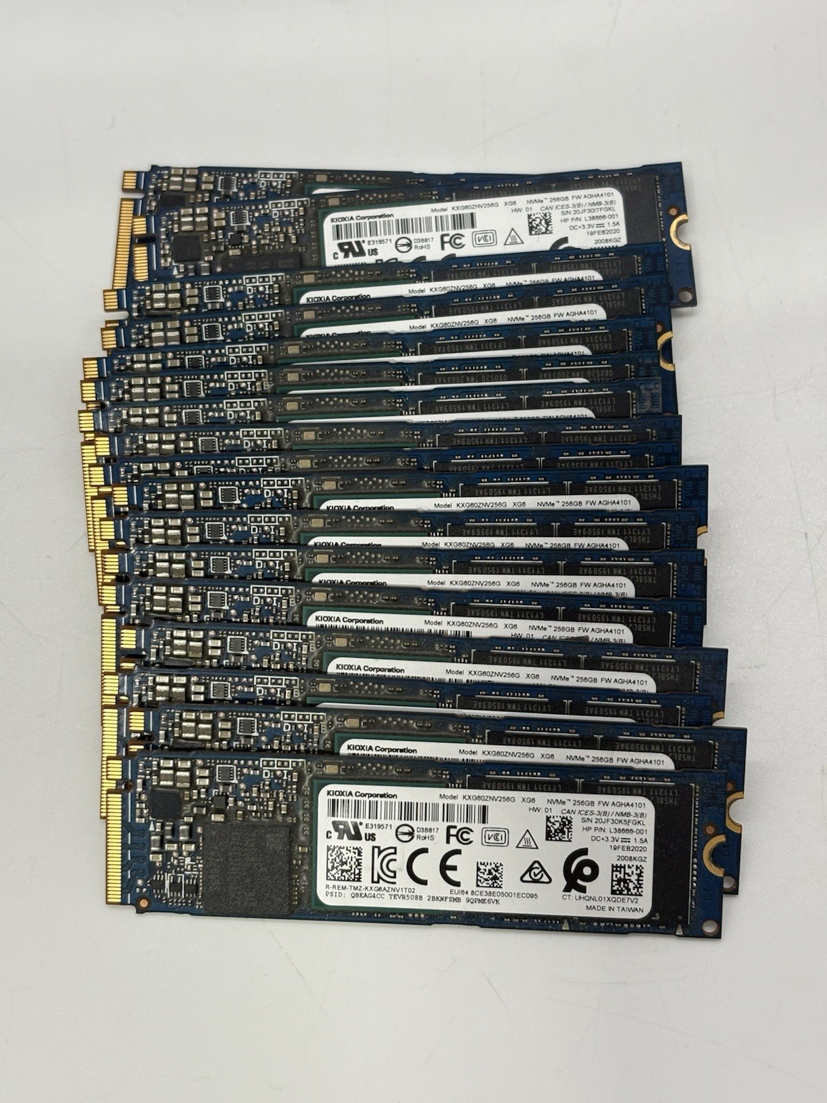 Lot of 17 Kioxia XG6 256GB M.2 2280 NVMe SSD KXG60ZNV256G