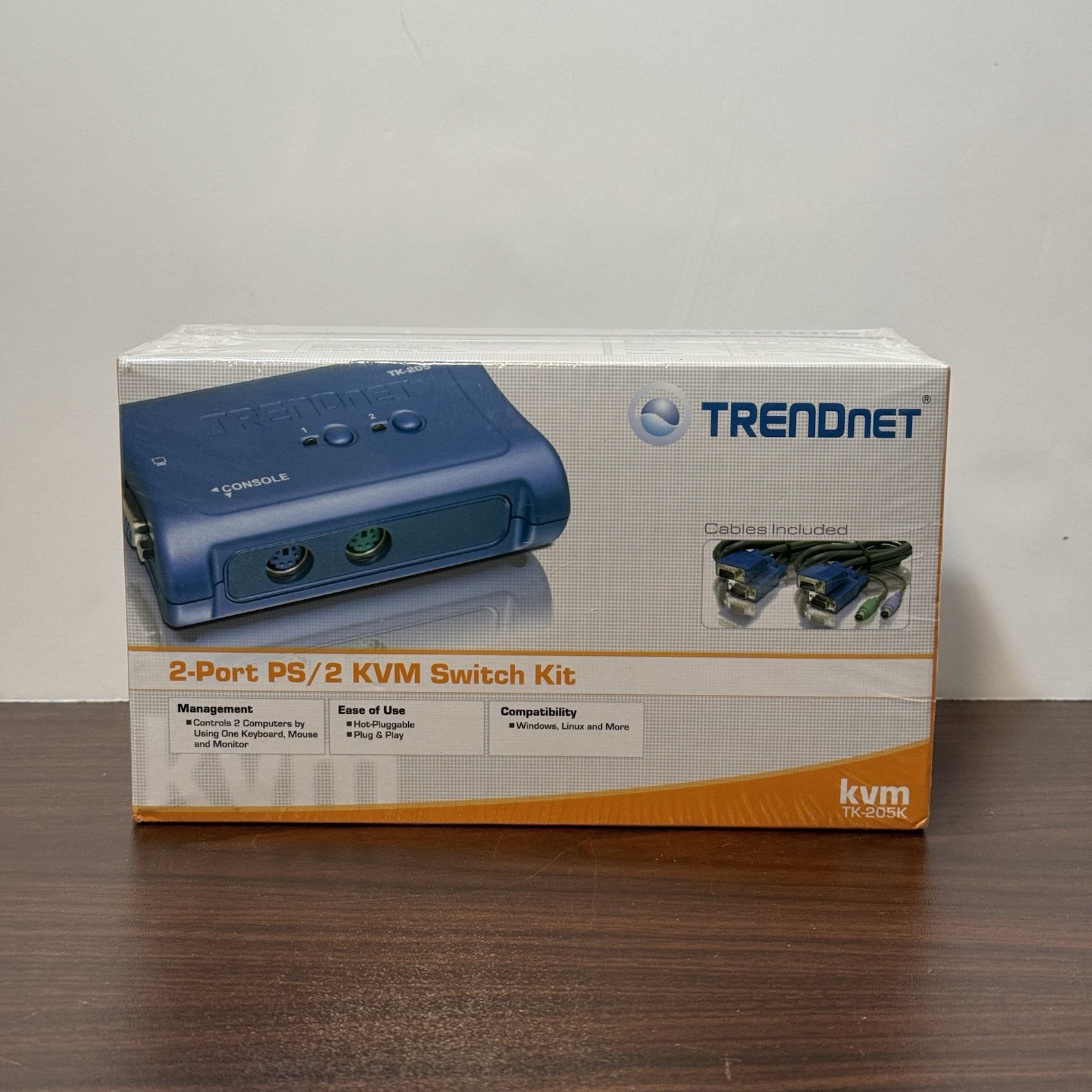Trendnet TK-205K 2-Port PS/2 KVM Switch Kit Cables Included - New / Sealed