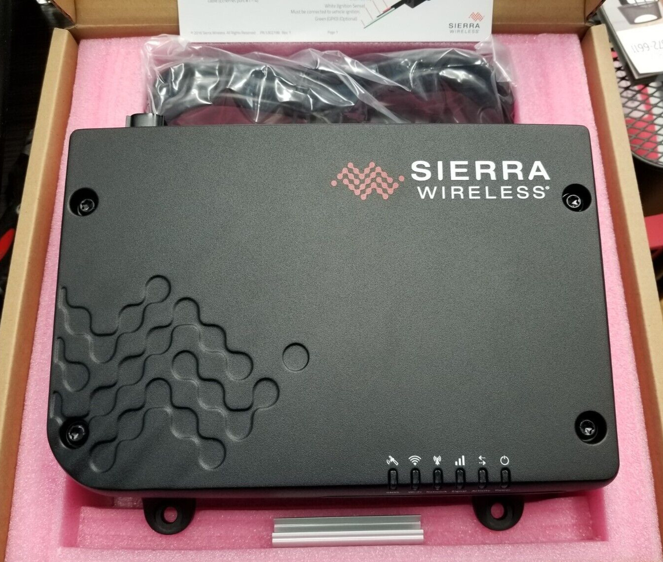 Sierra Wireless AirLink MG90 Gateway Wireless Router WWAN Wi-Fi LTE Advanced BT