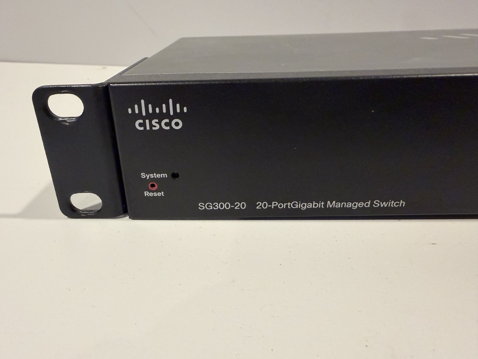 Cisco SG300-20 20 Port Gigabit Managed Ethernet Network Switch