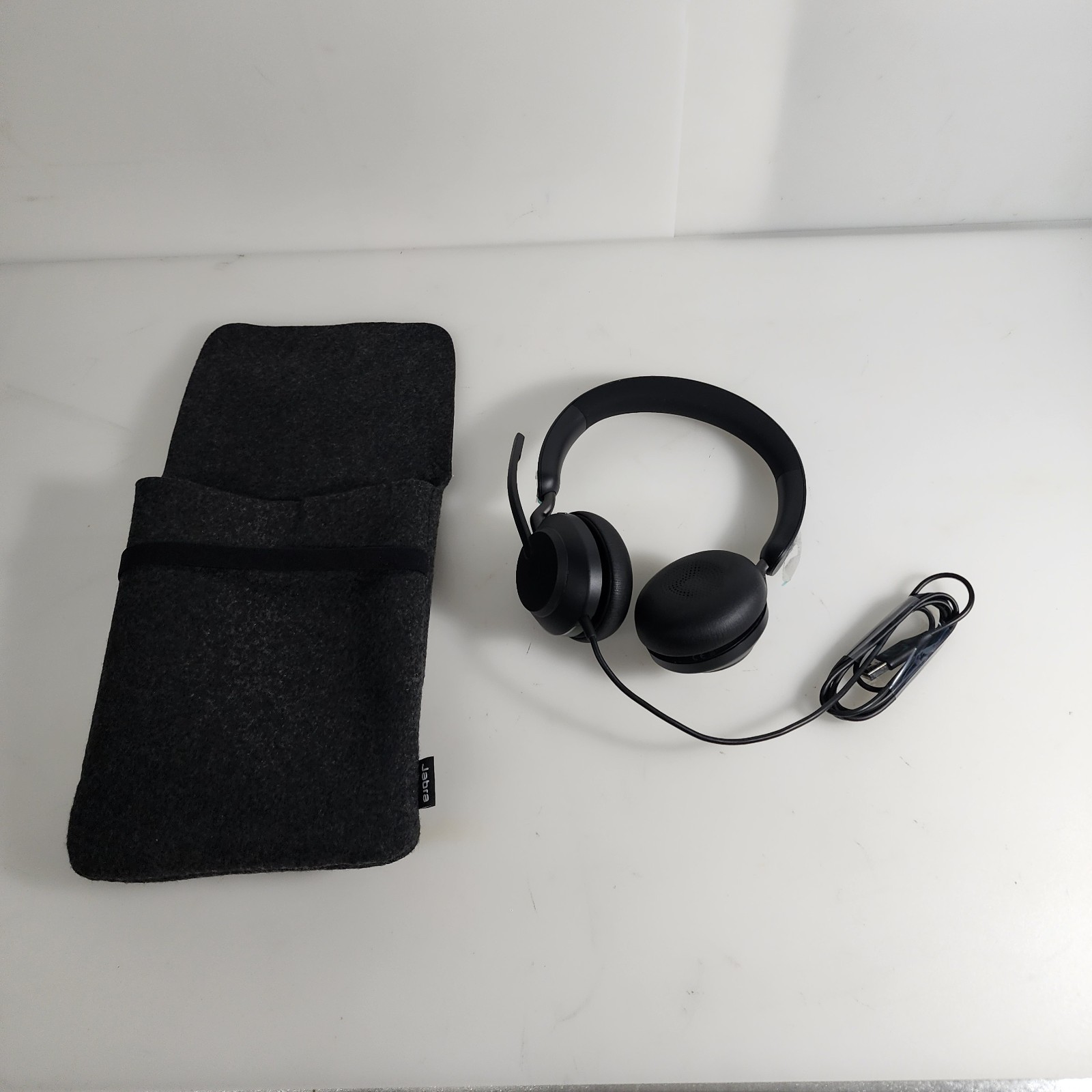 Jabra Evolve2 40 MS Stereo Wired Headset - USB-A Black No Box Still Has Plastic 