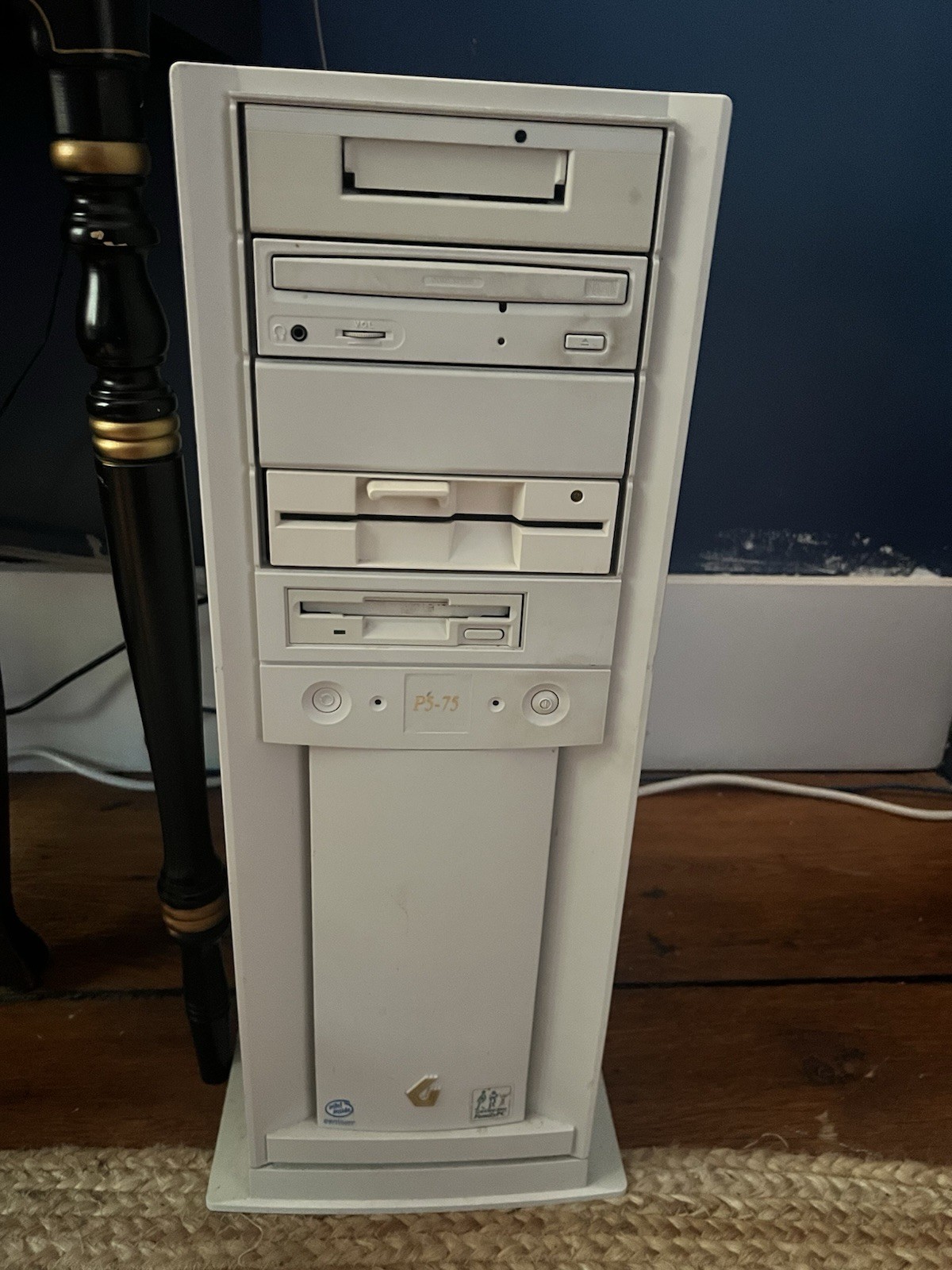 Gateway 2000 P5-75 DOS Retro Gaming PC 3.5 5.25 Floppy Sound Blaster Colorado