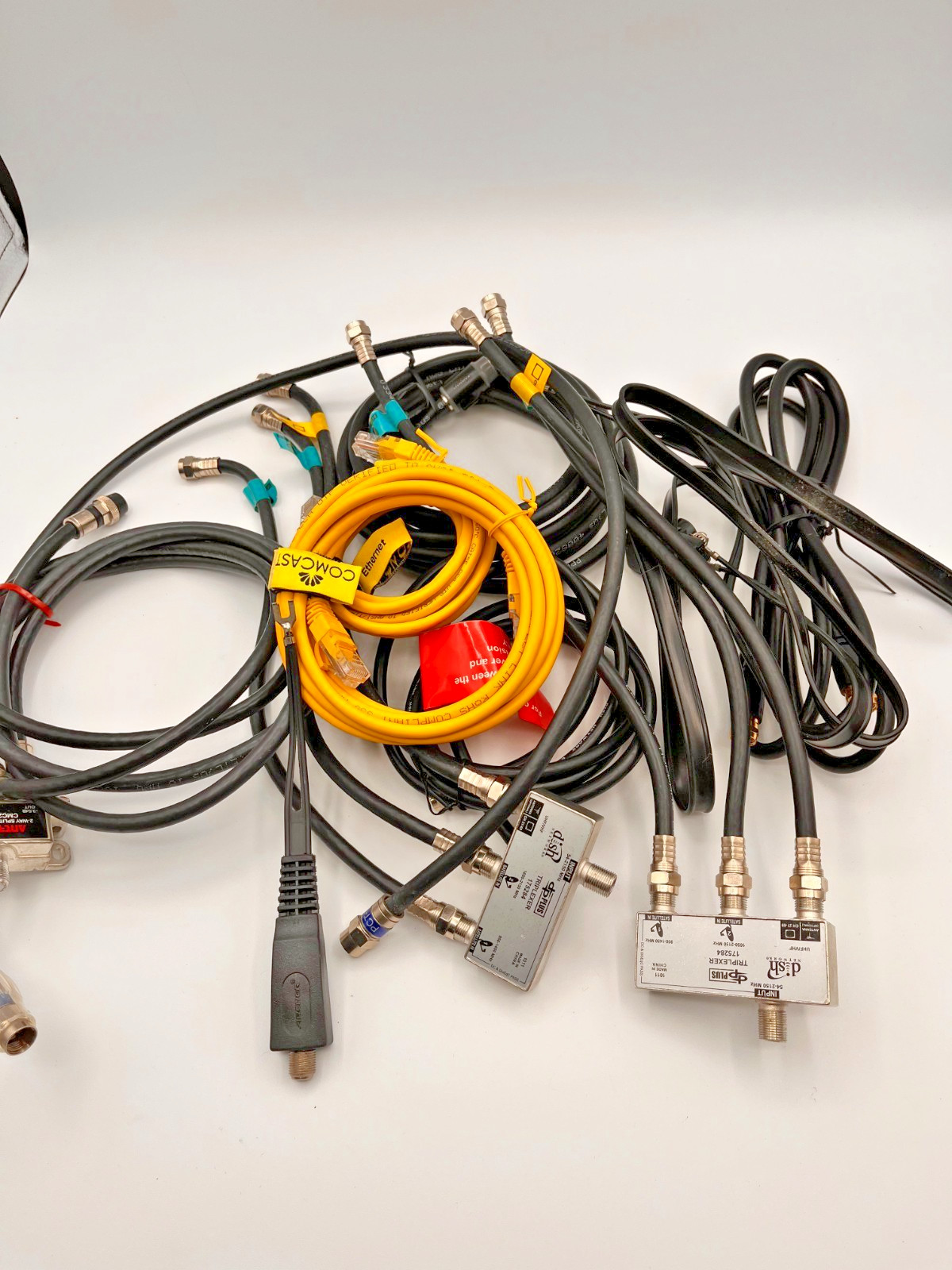 Mixed Coaxial Cable Dish Network Comcast Ethernet Splitter TVSatellite Lot of 15
