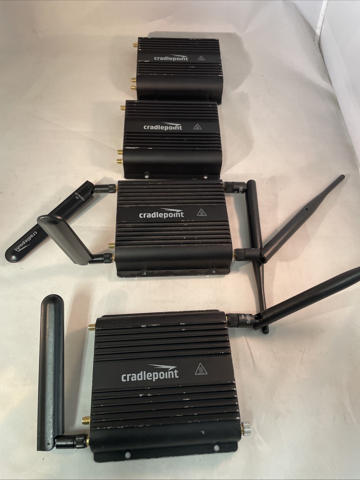 Cradlepoint IBR900-600M Cloud-Managed Networking Router