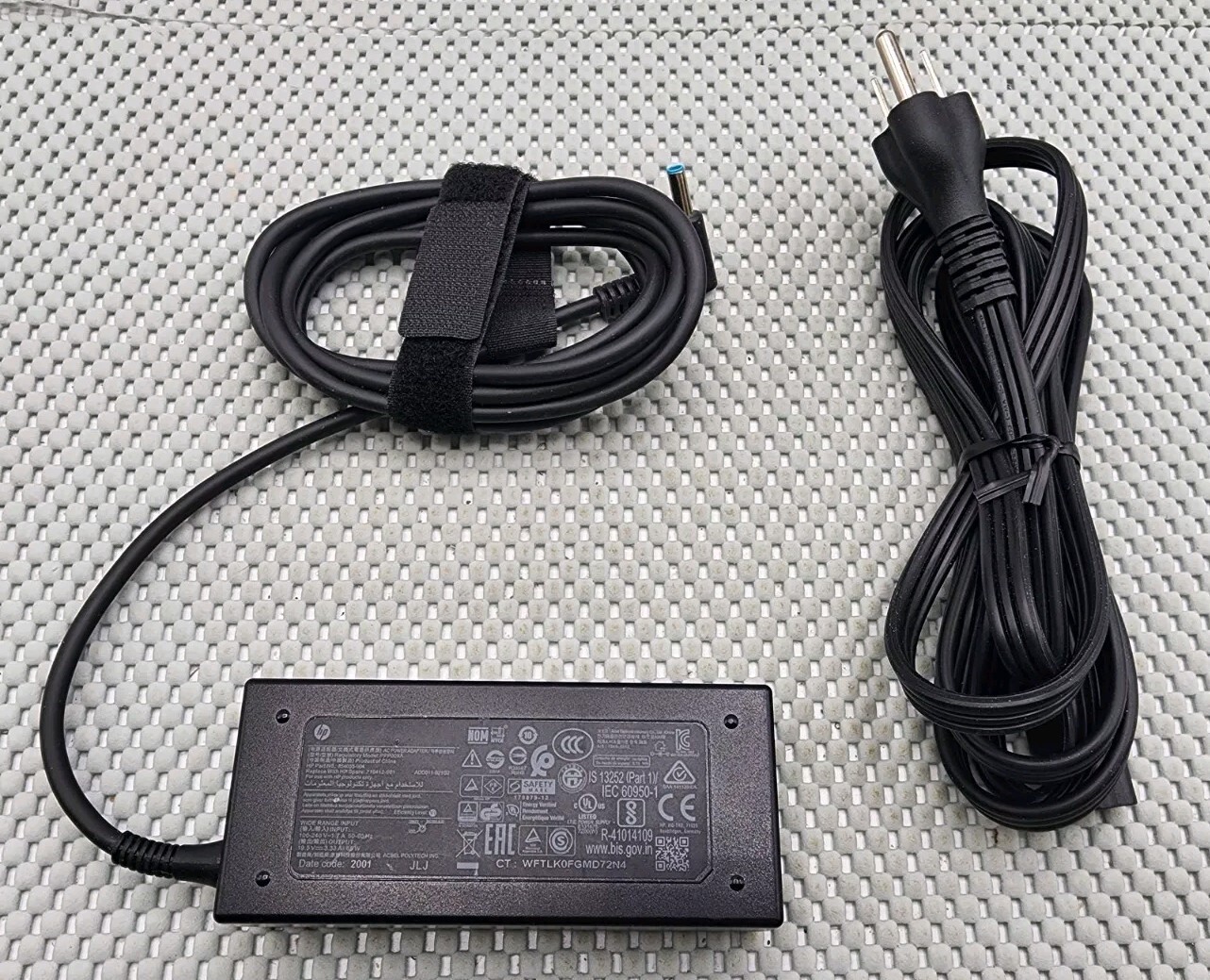 Genuine HP 65W AC Adapter 19.5V 3.33A PPP009D 913691-850 P/N 854055-003 Charger