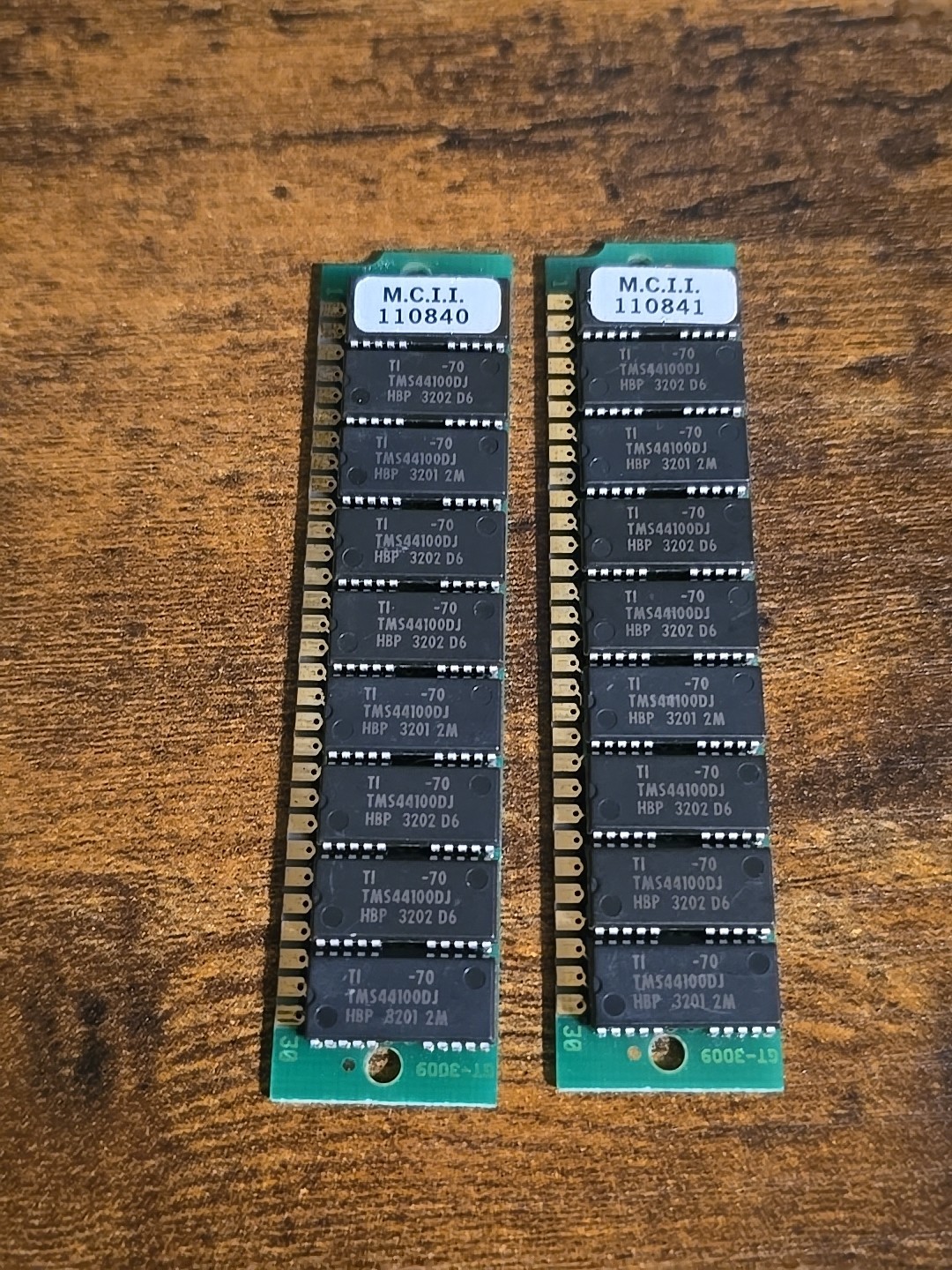 Pair of 4MB 30-pin SIMM RAM 70ns Non-Parity (8MB Total) Gold Contacts Retro PC