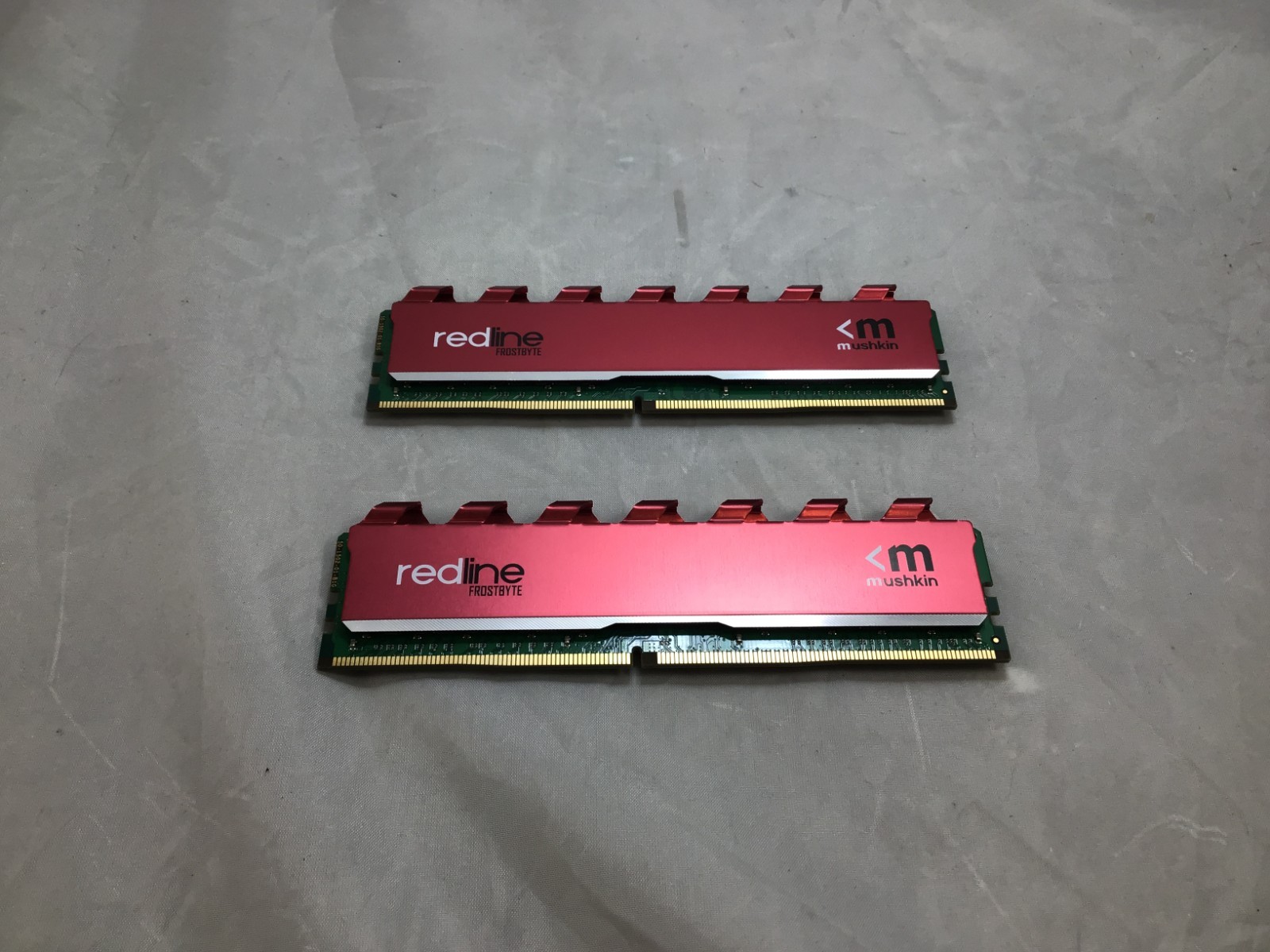 Mushkin Redline 32GB (2x16GB) DDR4-3600 PC4-28800 Desktop RAM FrostByte