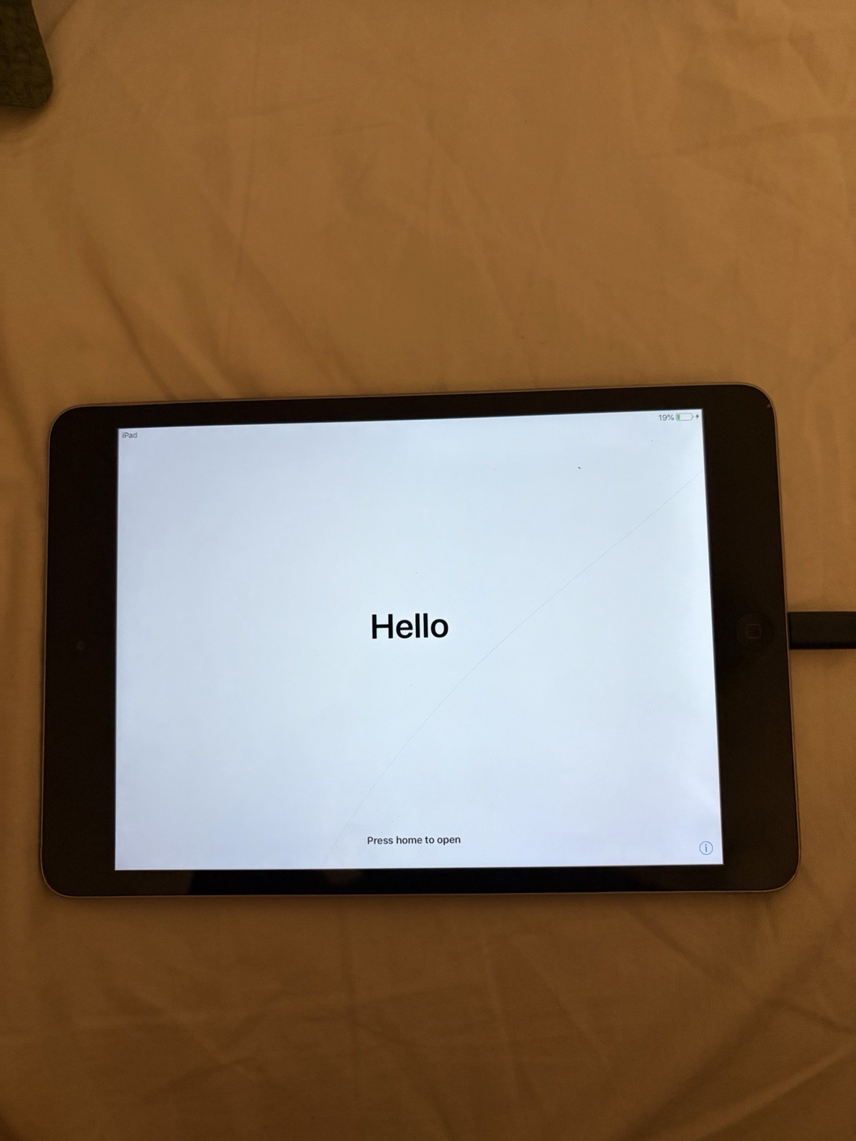 Apple iPad mini 2  A1489 Tablet Gray Model A1489 MPN A1489 Serial F9STMPDFCM6
