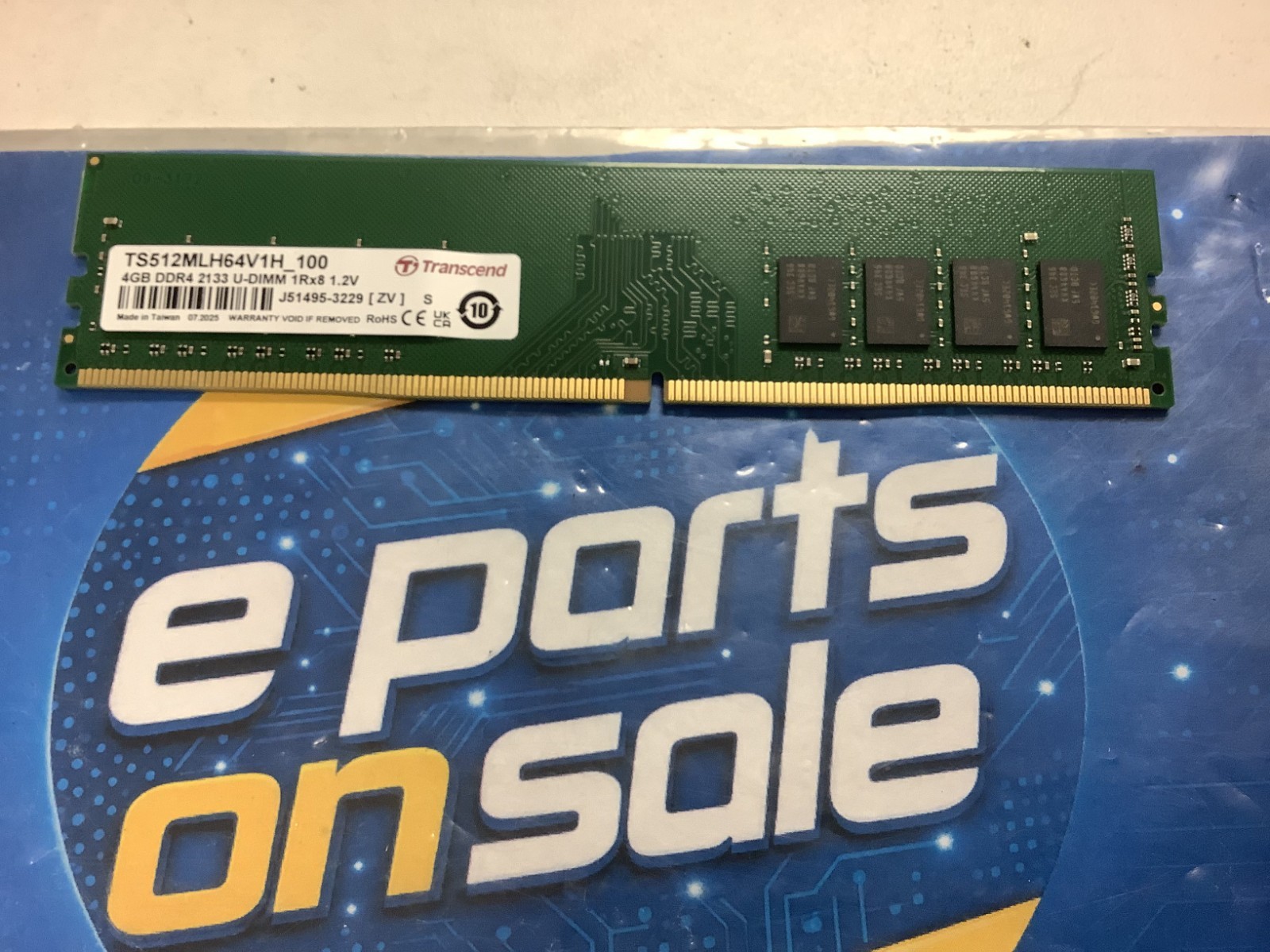Transcend TS512MLH64V1H_100 4GB DDR4 2133MHz RAM Card (J51495-3229) L-P2D