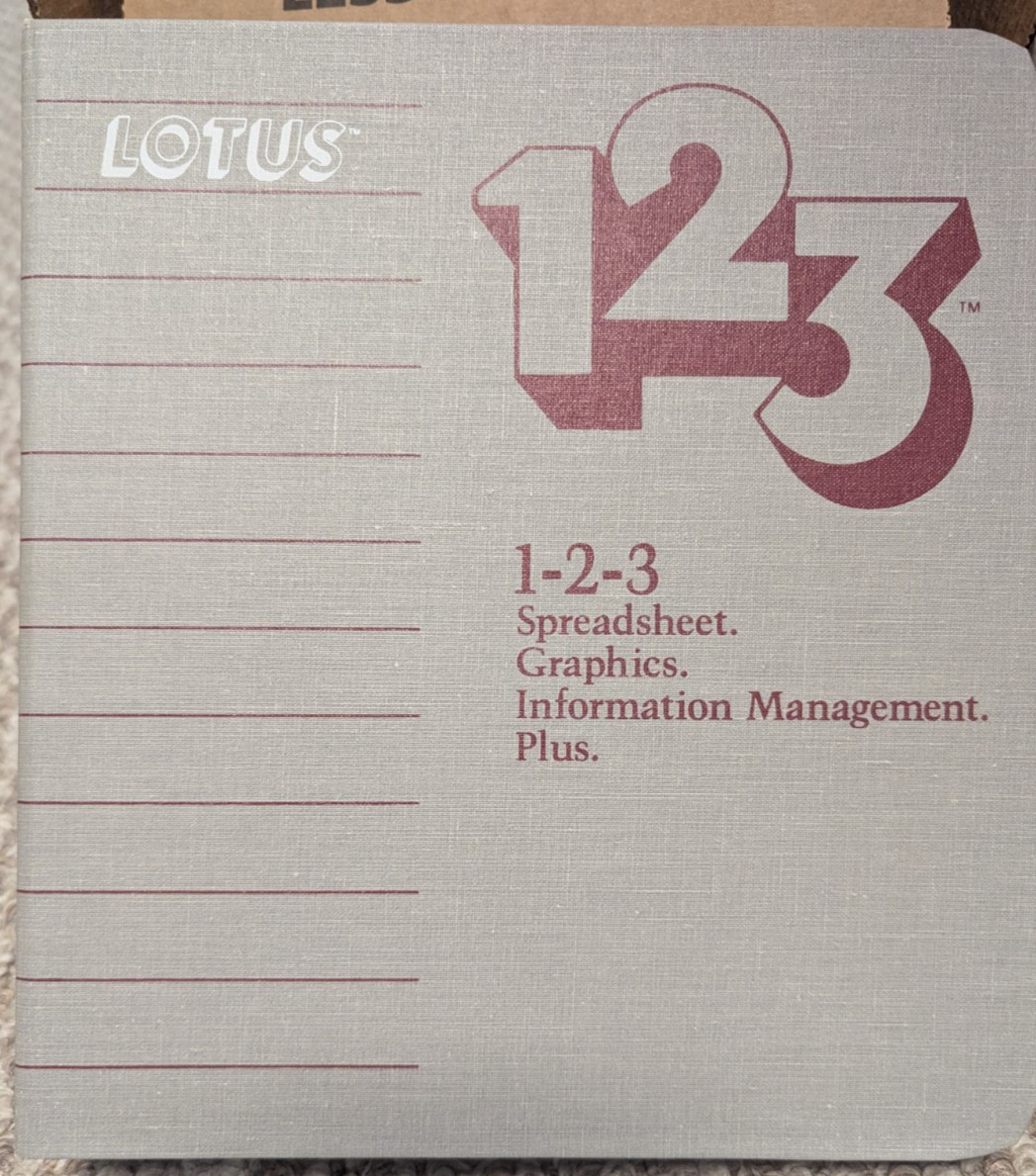 LOTUS 1-2-3 RELEASE 1A OWNERS MANUAL DISKETTES NOT INCLUDED