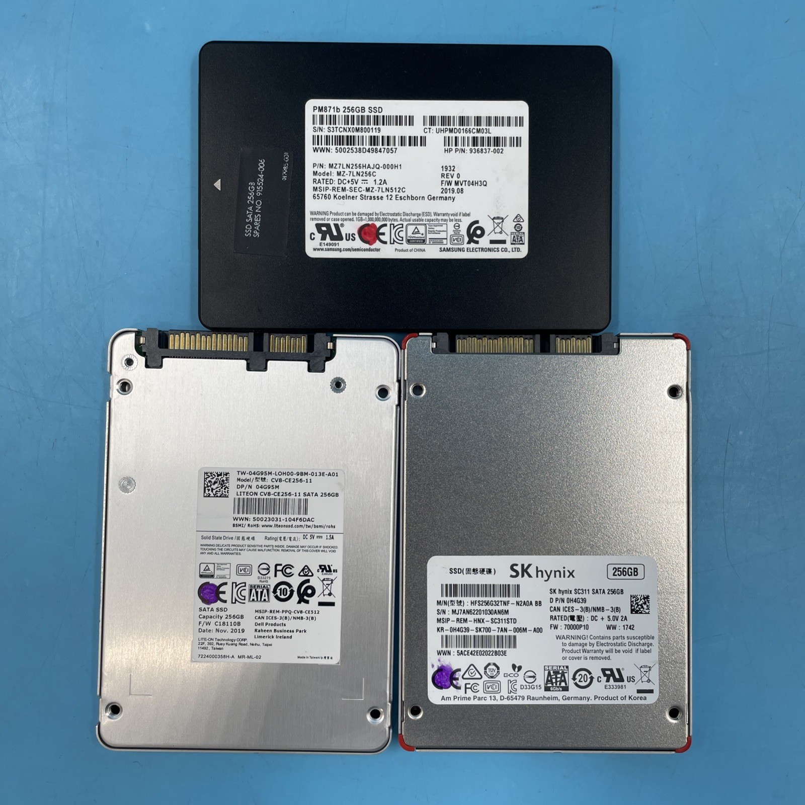 (LOT OF 3) *MIXED BRANDS* 256GB 2.5" SATA SSD Solid State Drives