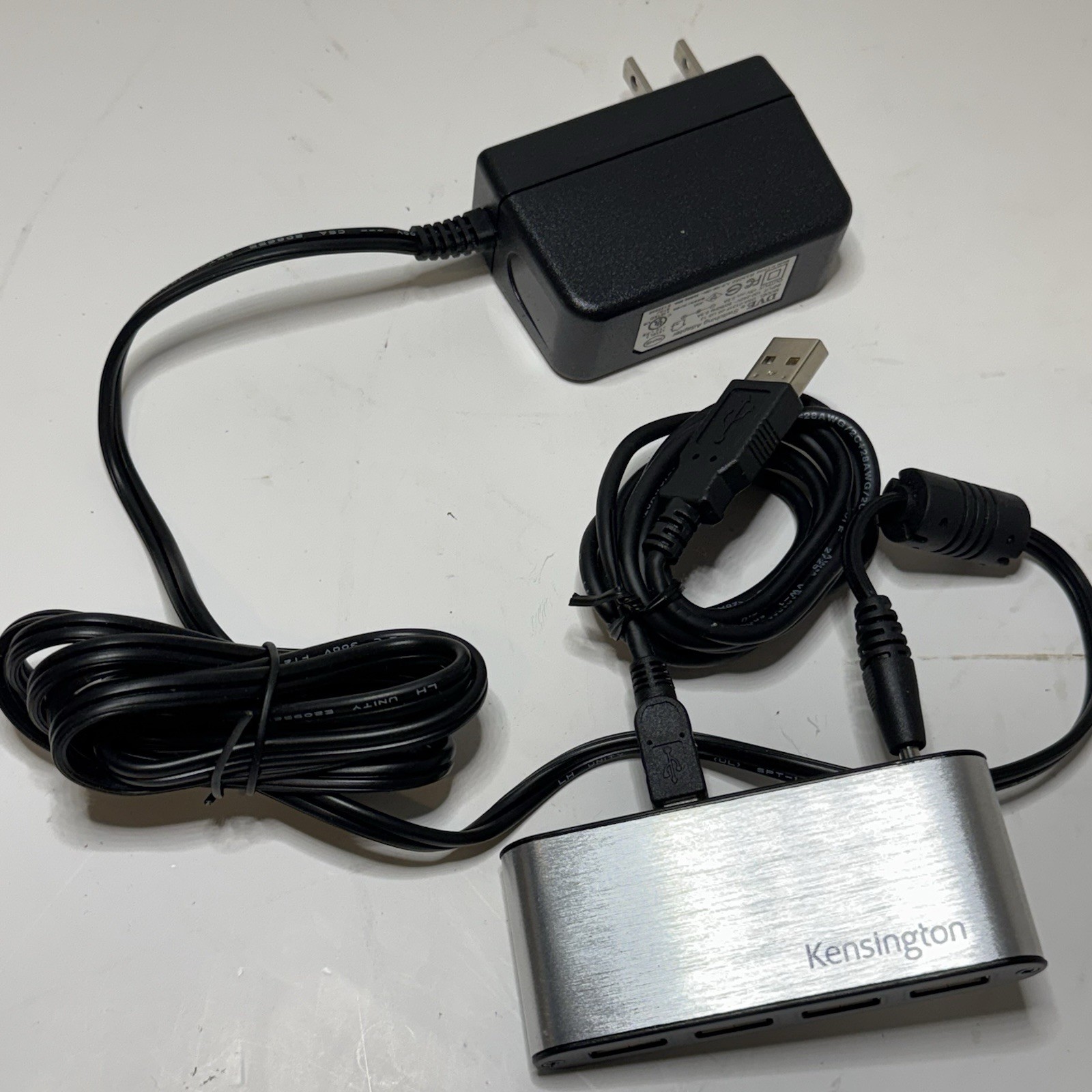 Kensington PocketHub SE 2.0 K33141 Powered USB Hub 7 Port w AC Adapter