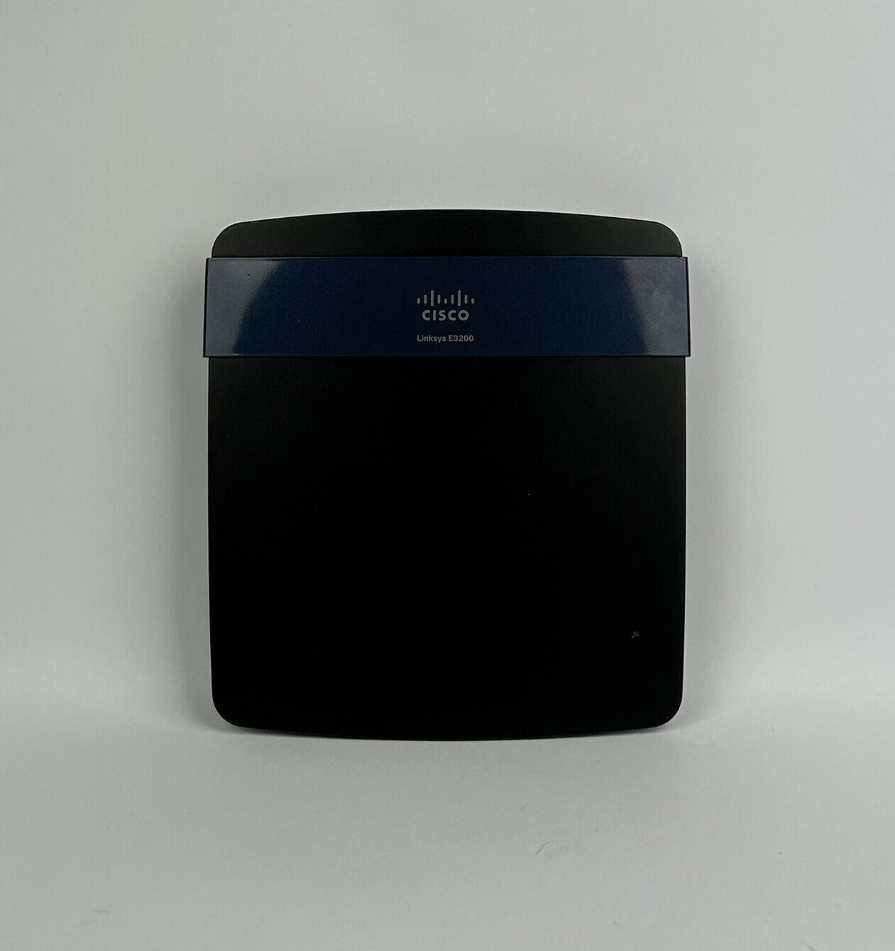 Cisco Linksys E3200 4-Port Gigabit Ethernet Dual-Band Wireless Router Networking