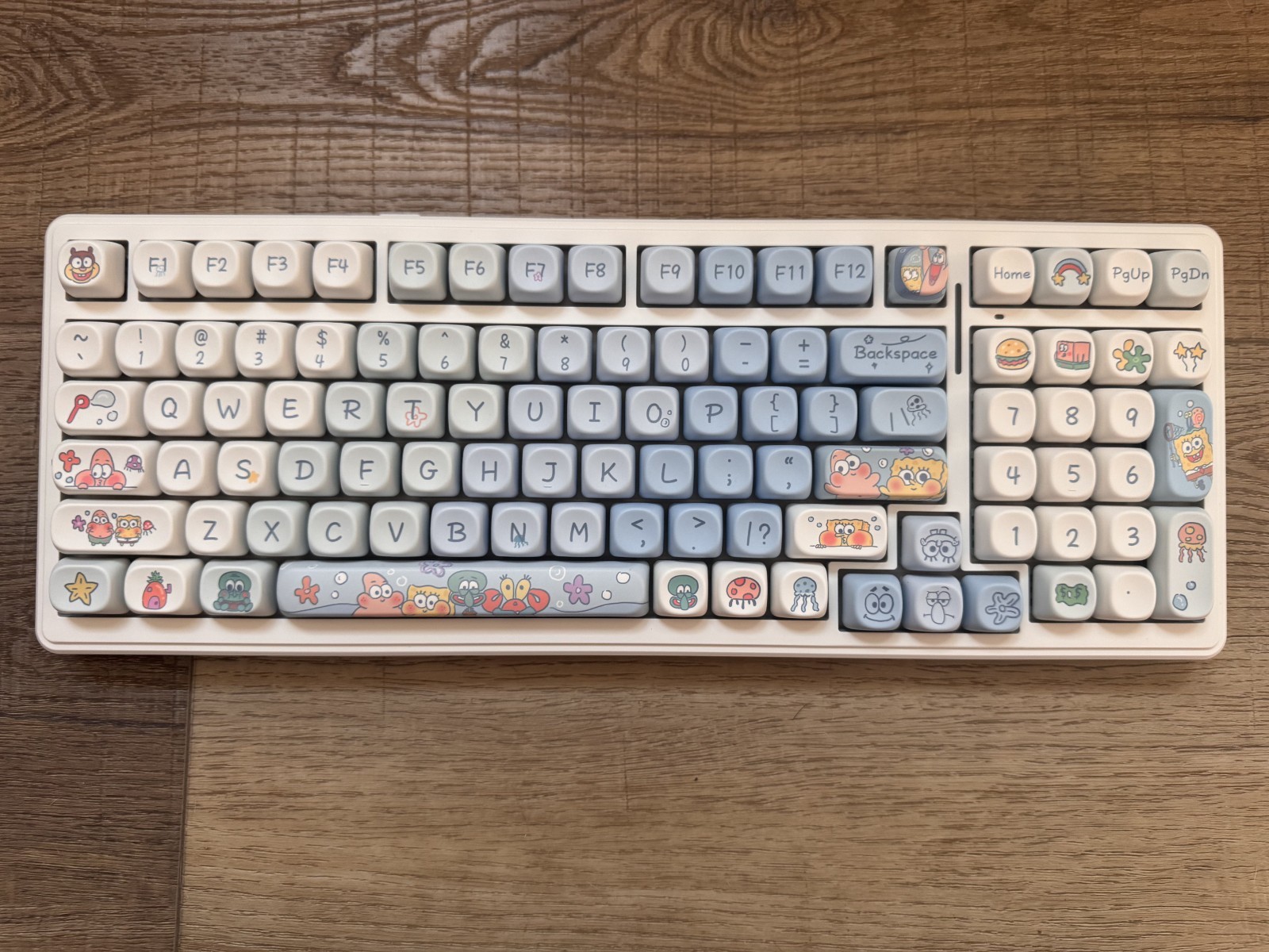 Custom Wireless Mechanical Keyboard – SpongeBob Themed Keycaps