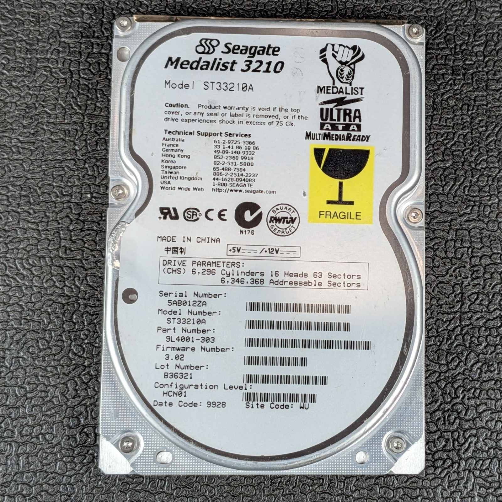 Seagate Medalist 3210 3.2GB 3.5" IDE Hard Drive - ST33210A - VTG - TESTED