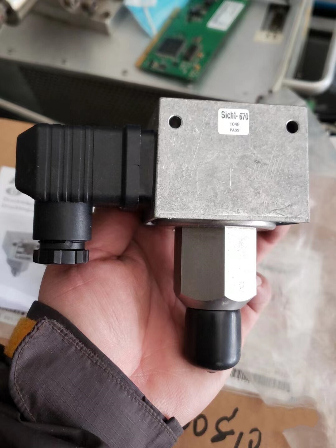 1PCS NEW FEMA DWAM16 pressure switch Via DHL or FedEX