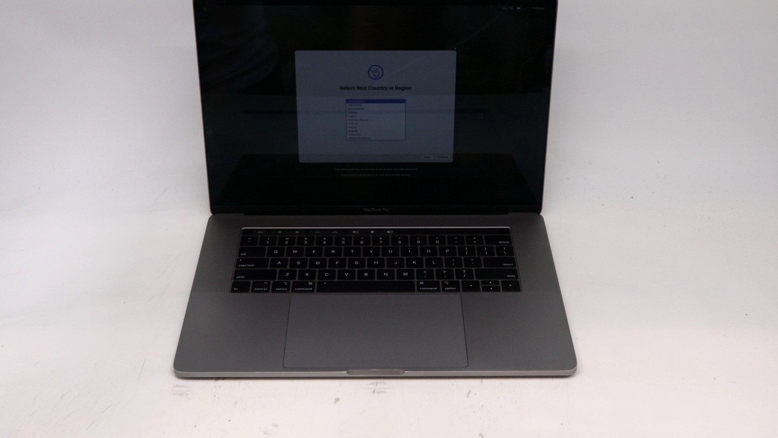 Apple Macbook Pro 15" i7-8850h 16GB 512GB BATTERY ISSUE