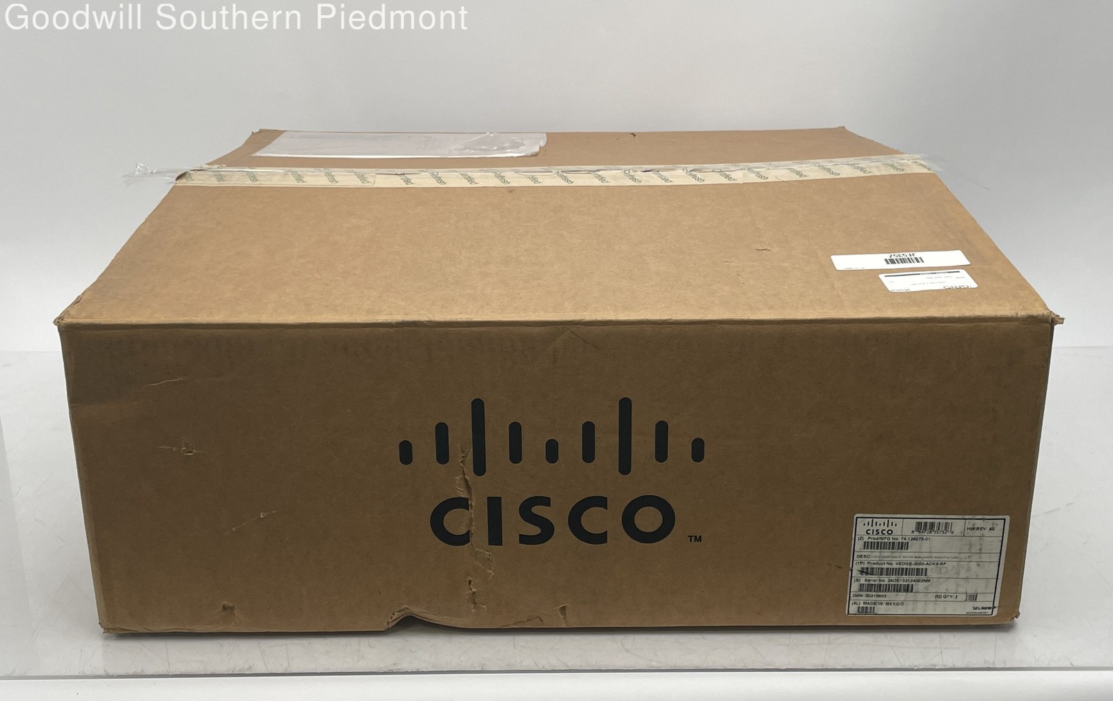 Cisco vEdge 2000 AC Router Base Chassis Remanufactured - Open Box