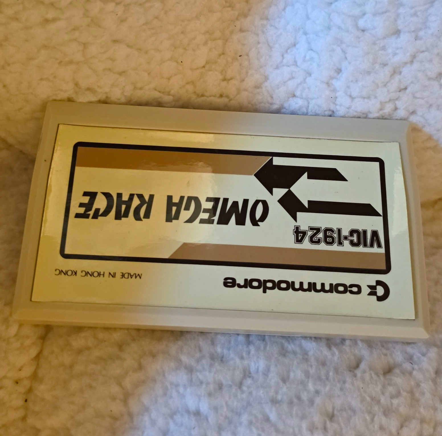 Commodore VIC-20 Omega Race Video Game Cartridge VIC-1924 Made in Hong Kong