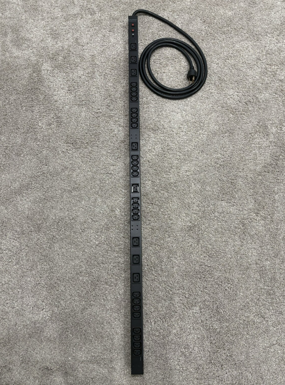 CyberPower - PDU30BVHVT32F - 32 Outlet (front) 0U Vertical Rackmount Basic PDU