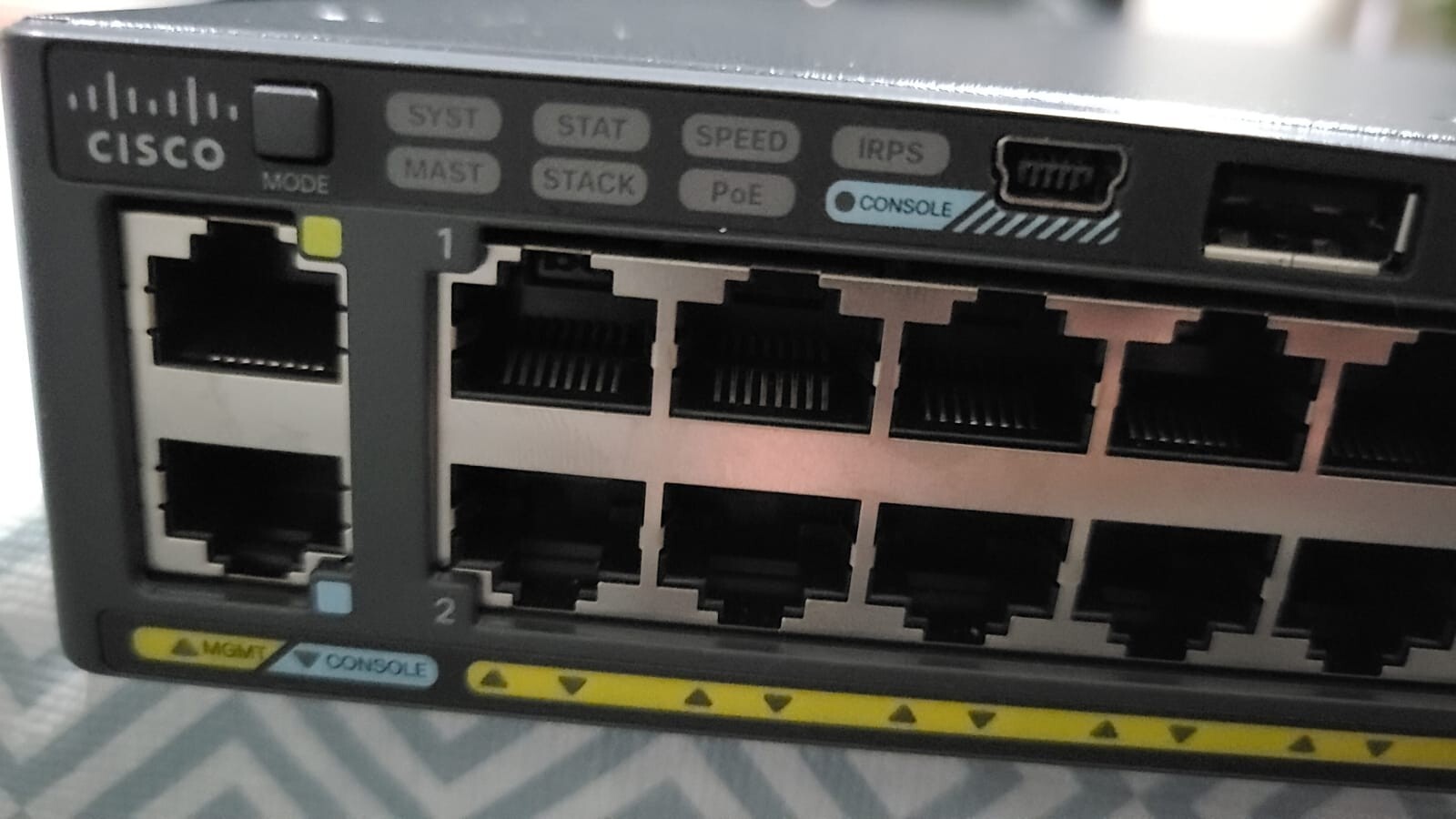 Cisco WS-C2960XR-48FPS-I  48 Port Gigabit PoE+ 740W Switch w/ 1025W PS Stack Mod
