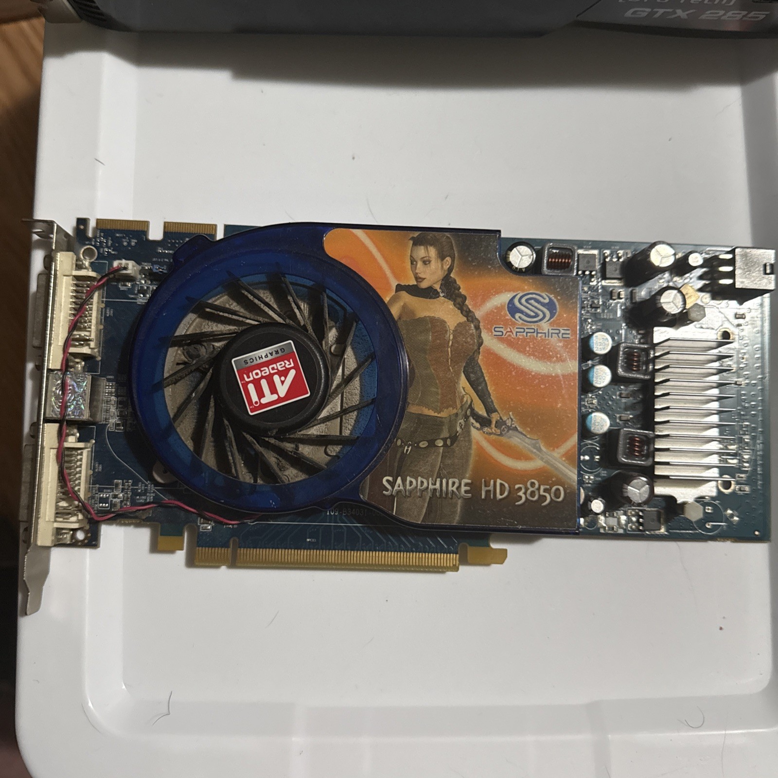 Saphire hd 3850 ati radeon hd3850 512mb gddr3 pci-e dual dvi-i/tvout 