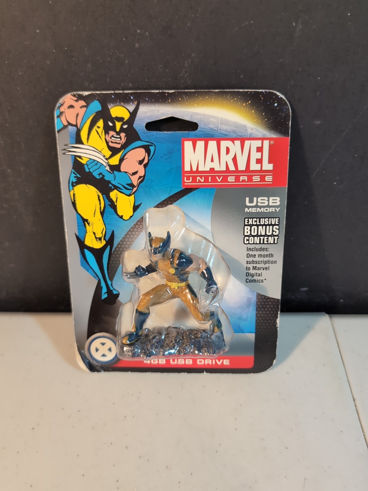 2011 Marvel Universe Wolverine 4 GB USB Flash Drive Figure, X-Men - SEALED, NOS