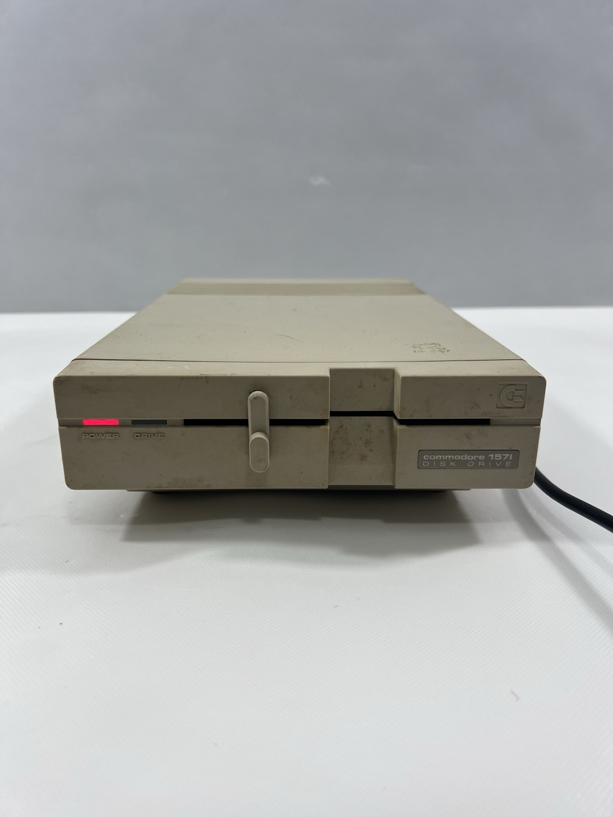Vintage C64 Commodore 1571 Floppy Disc Drive “Powers On” UNTESTED, As Is