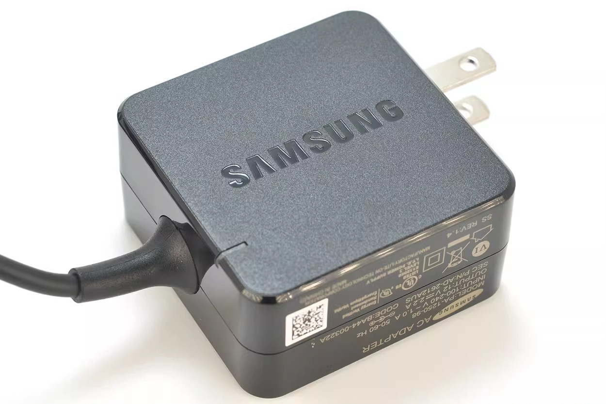 Genuine Samsung Chromebook XE501C13-K01US Charger PA-1250-98 AC Adapter