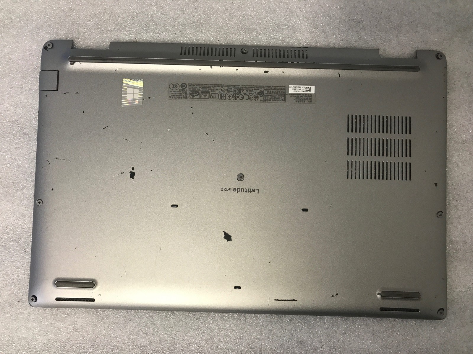 Dell Latitude 5420 bottom base case cover enclosure 63DTN