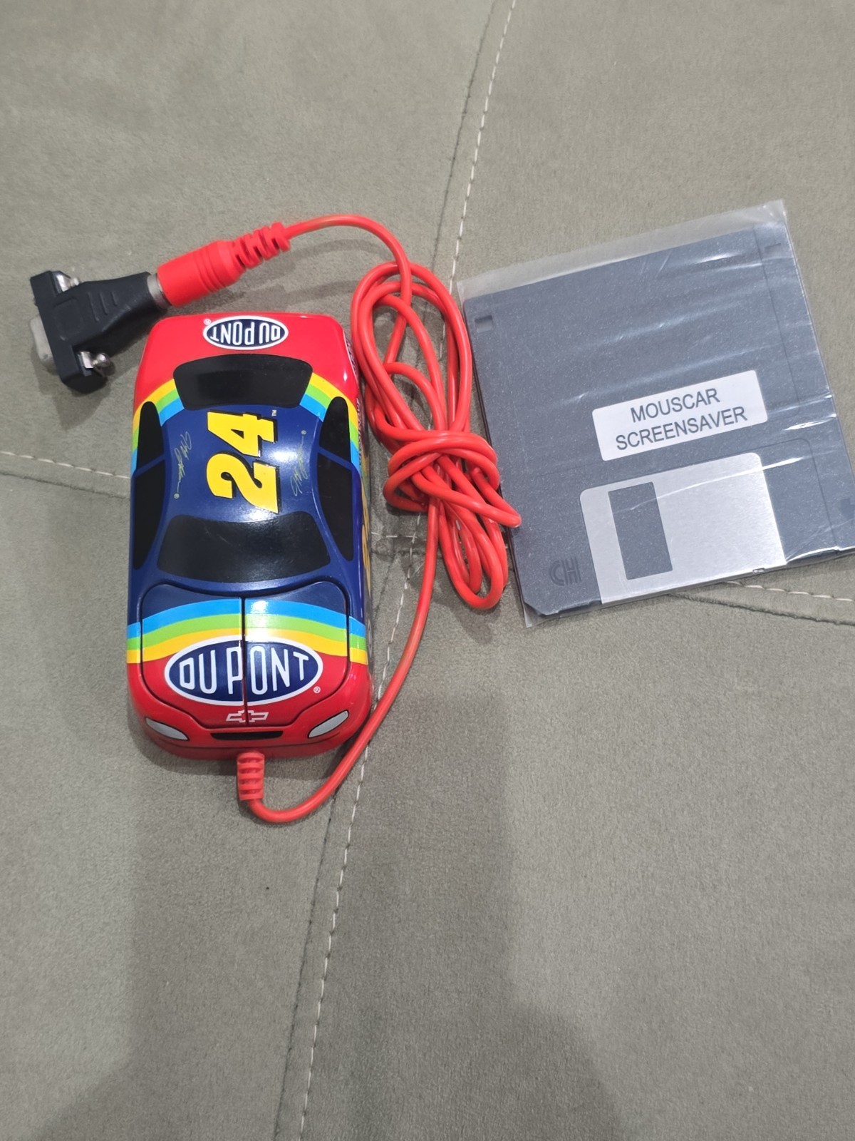 Vintage Jeff Gordon #24 DuPont NASCAR Computer Mouse With Screensaver Disk