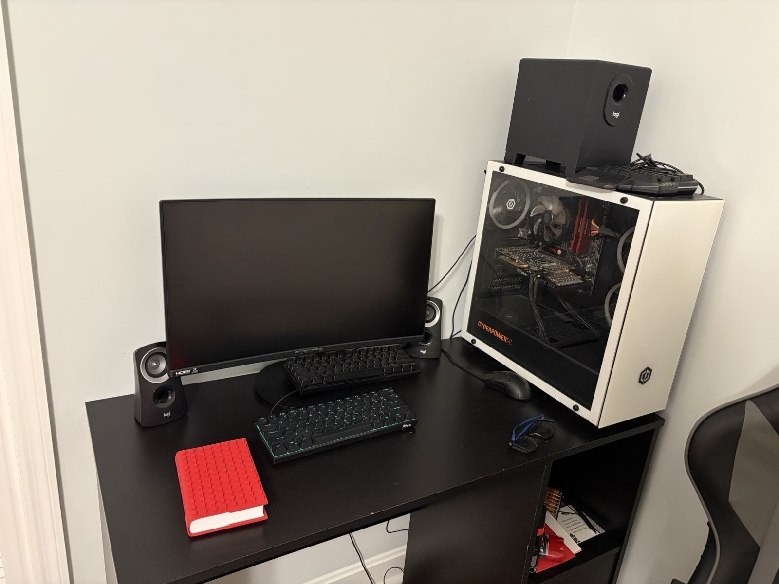 CyberPowerPC Gaming Desktop/ Monitor, Keyboard, Mouse, Logitech sound system