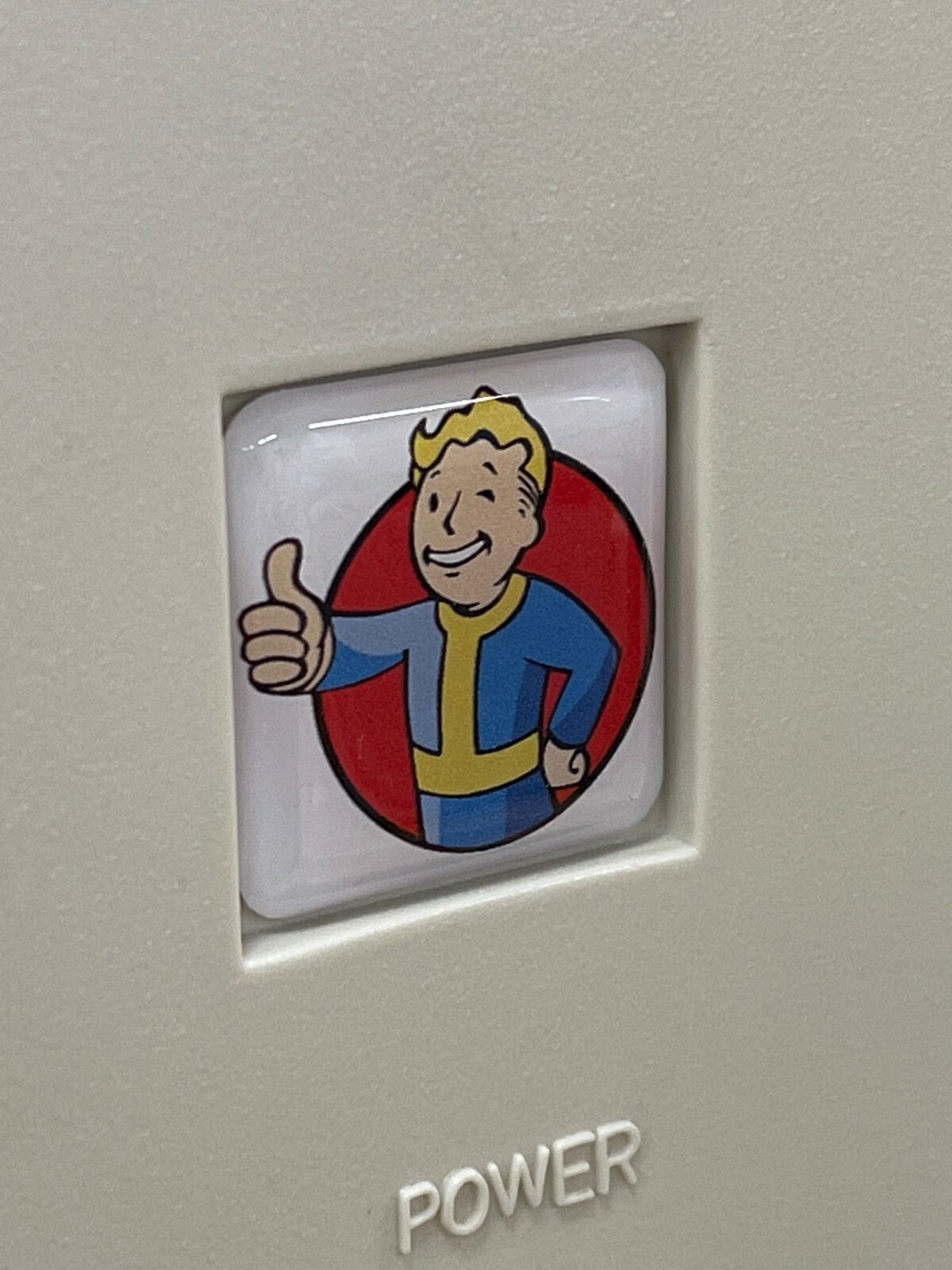 Custom FALLOUT Vault Tec Boy PipBoy Computer Case Badge DOMED Sticker Retro 1x1