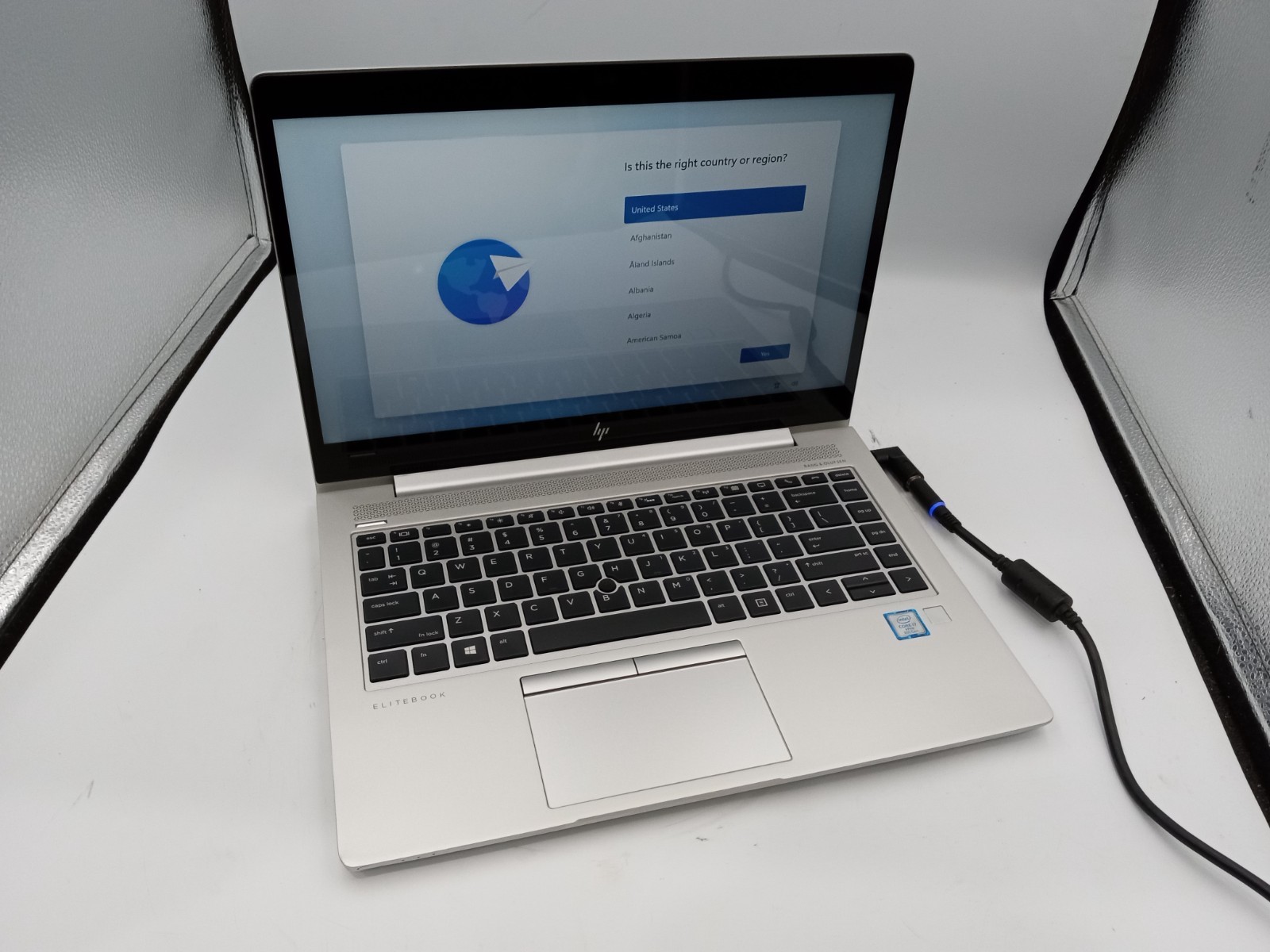 HP EliteBook 840 G5 14" Touchscreen i7-8650U 4GB 128GB Windows 11 - NO BATT -RR