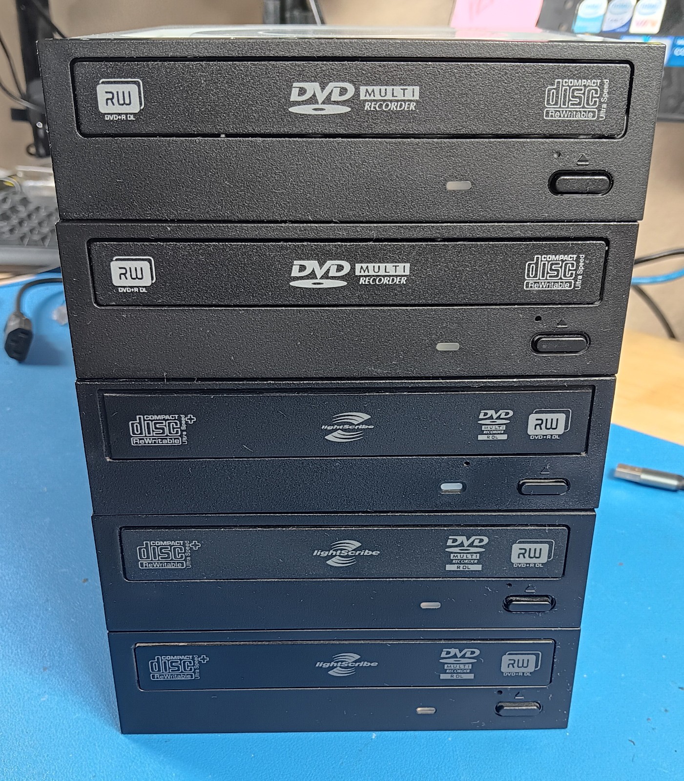 LOT OF 5 Various Model DVD±RW/CD-RW SATA Burner Drive 5.25"