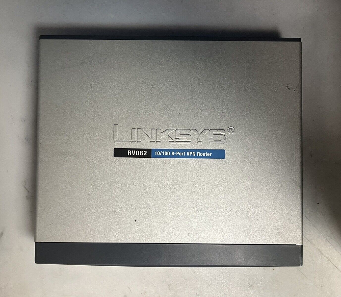 Linksys RV082 100 Mbps 8-Port 10/100 Wired VPN Router Gateway ~