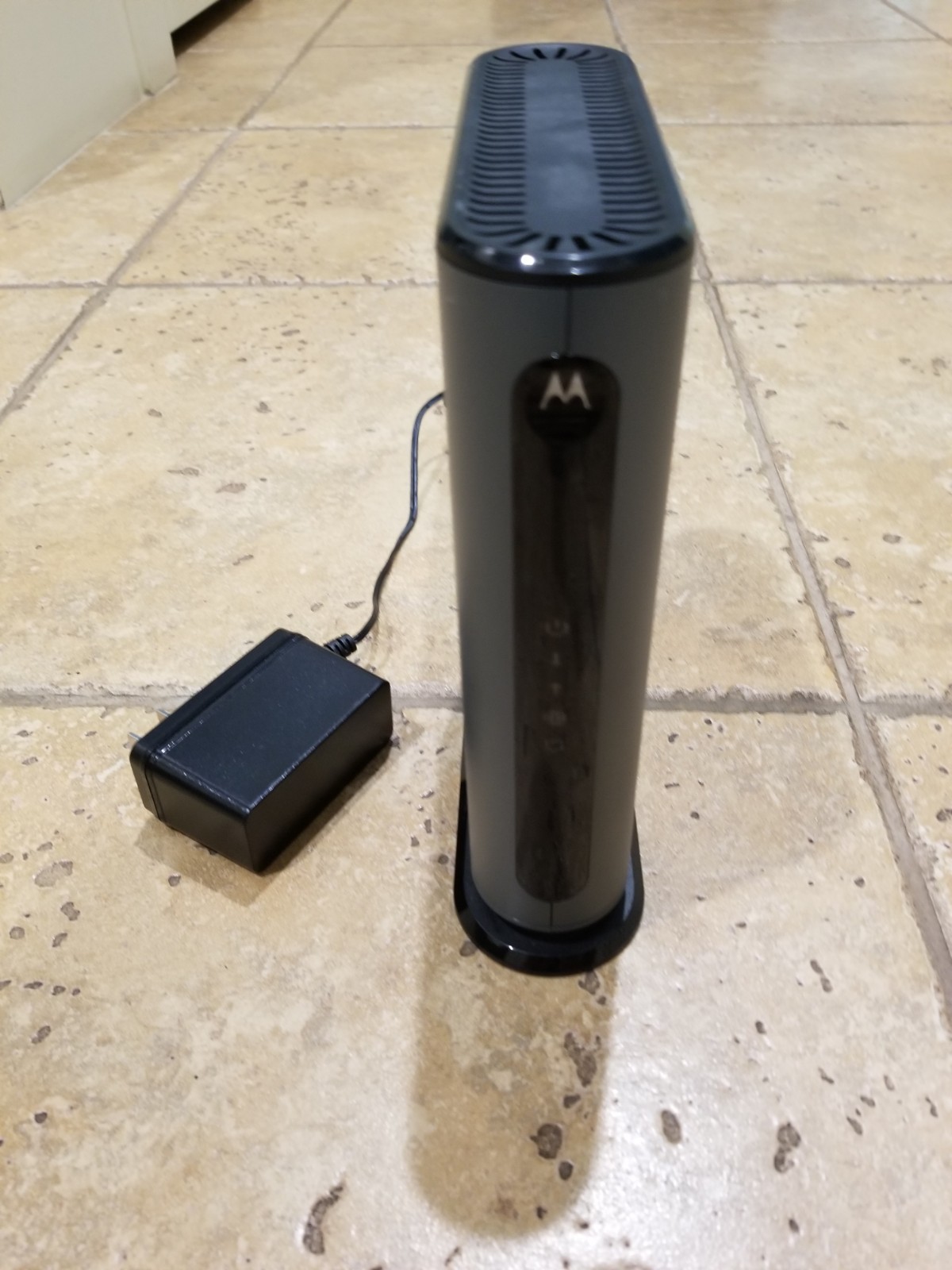 Motorola MB8600 DOCSIS 3.1 Cable Modem w/ Power Adapter, Black MB8600