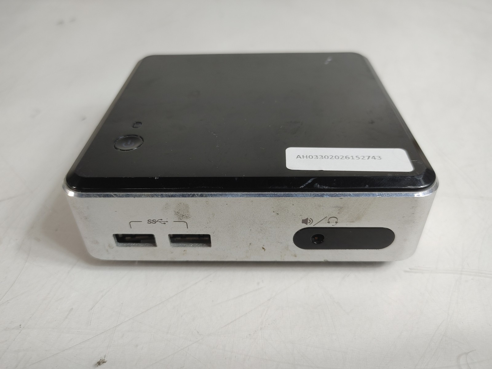 Intel NUC D54250WYK Intel Core i5-4250U 1.30 GHz 8 DDR3L Desktop - No HDD