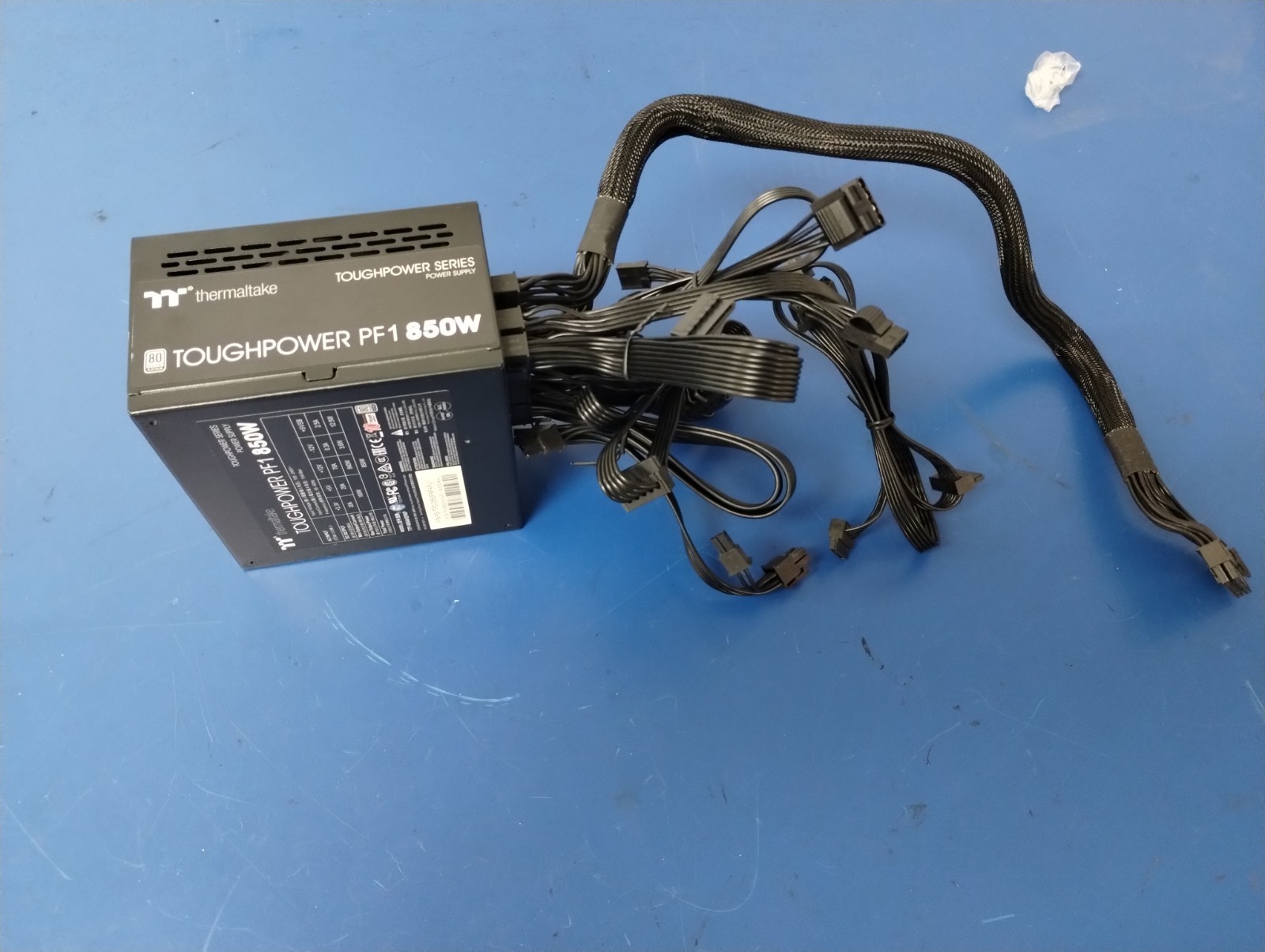 Thermaltake Toughpower PF1 850W 80+ Platinum, fully modular, ATX, high‑end PSU