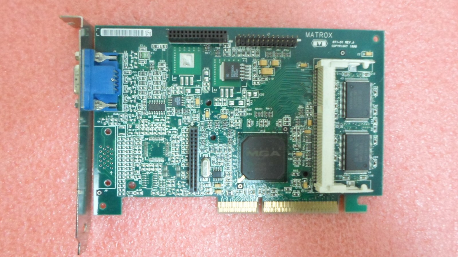 HP 5064-7478 MATROX  MGA-G200A-D2 871-01 REV.A AGP VIDEO CARD